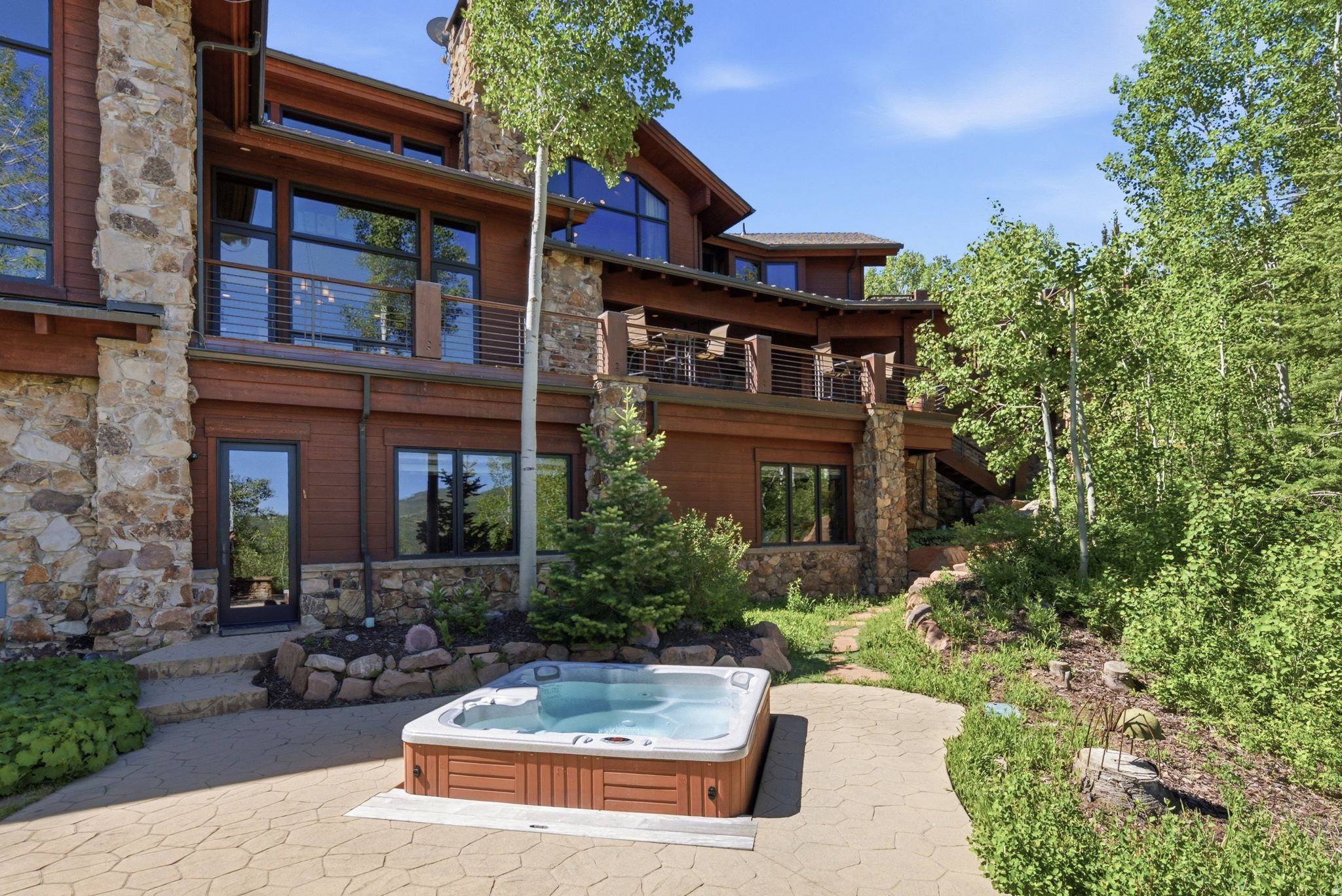 39 WHITE PINE CANYON RD