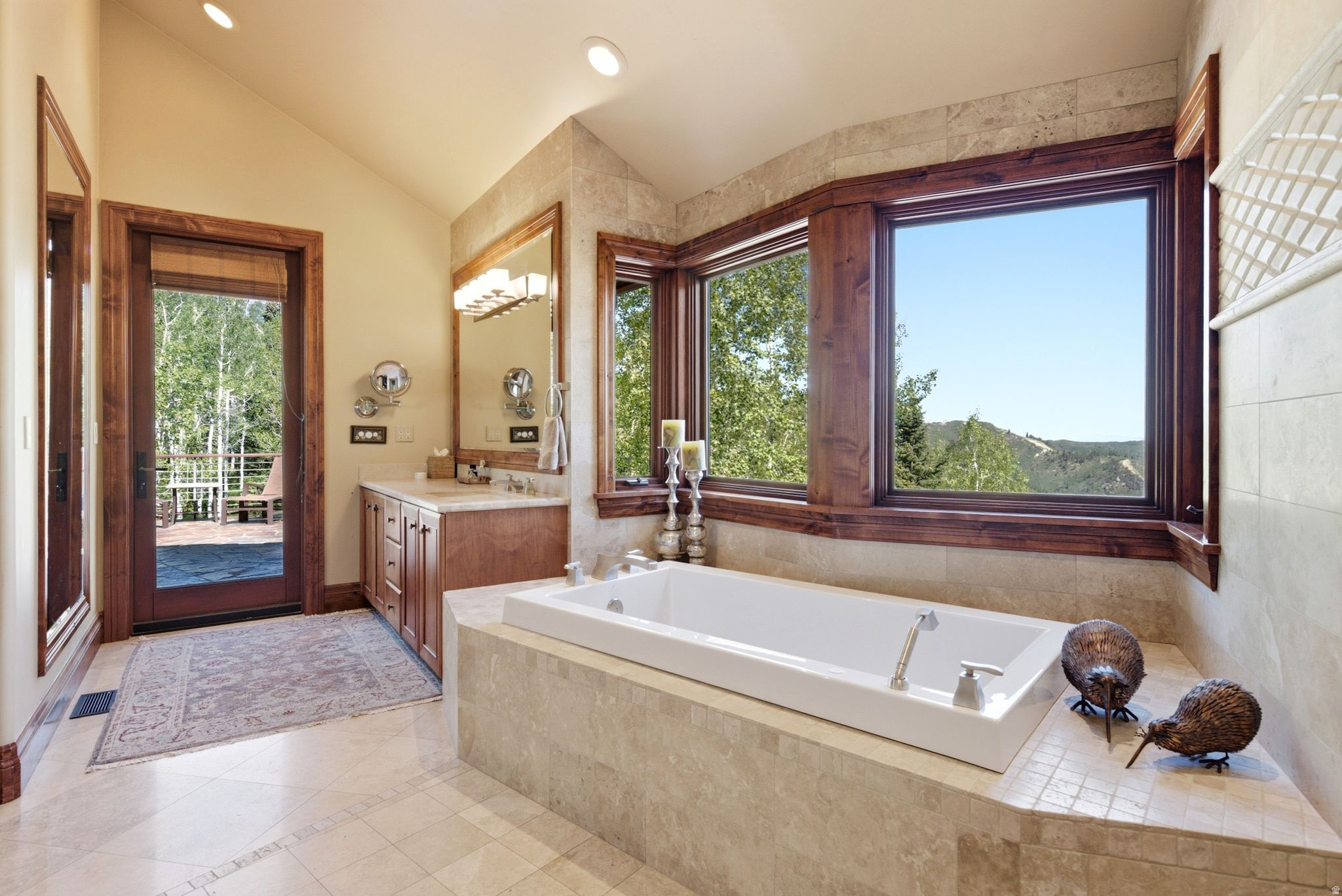 39 WHITE PINE CANYON RD