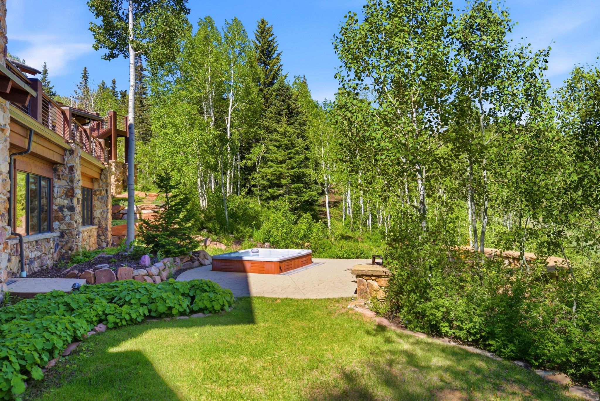 39 WHITE PINE CANYON RD