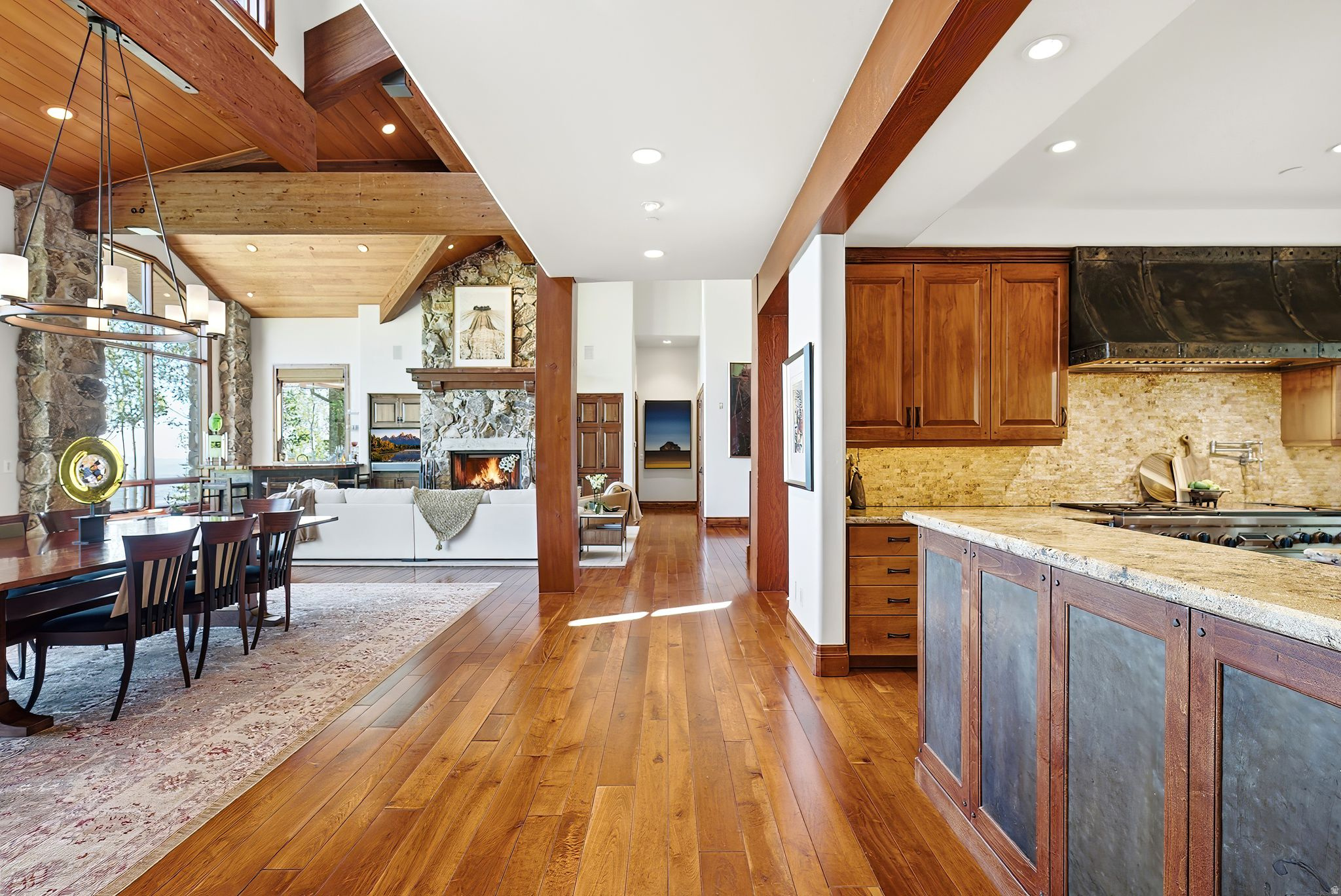 39 WHITE PINE CANYON RD