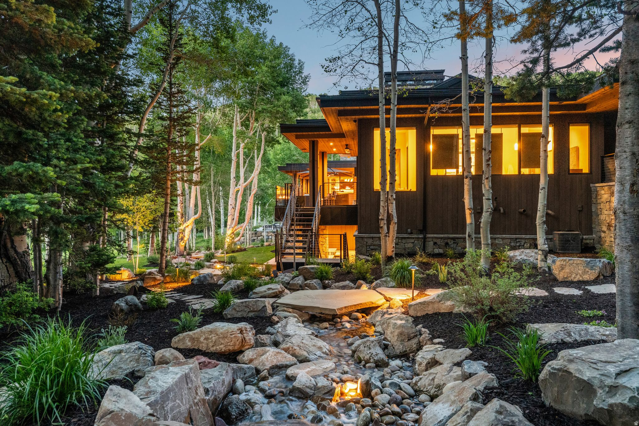 269 WHITE PINE CANYON RD