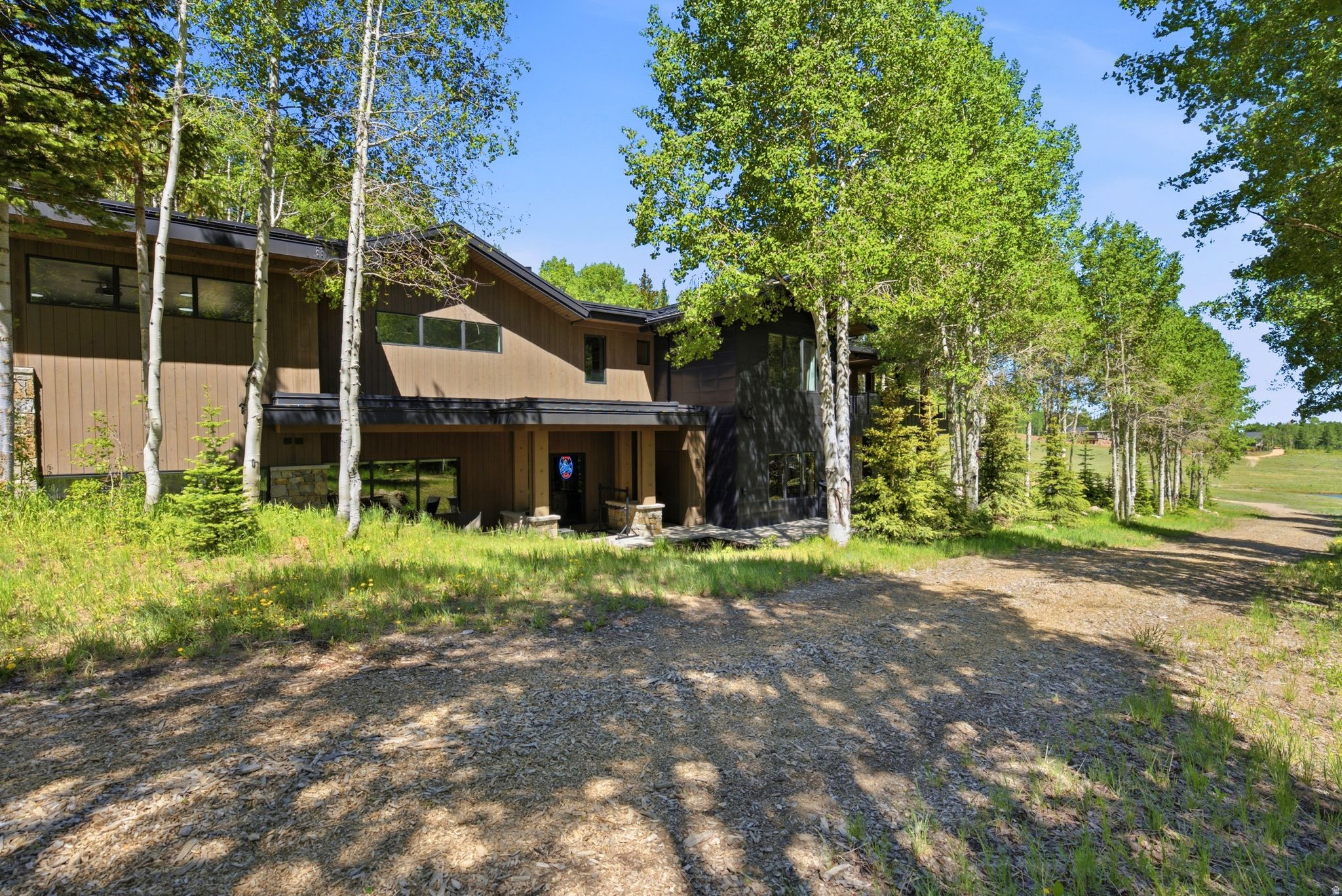 269 WHITE PINE CANYON RD