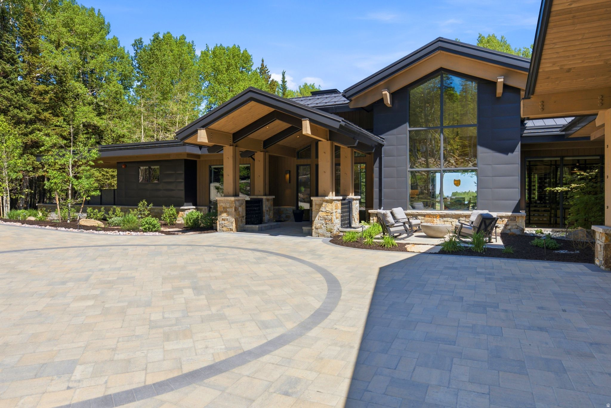 269 WHITE PINE CANYON RD