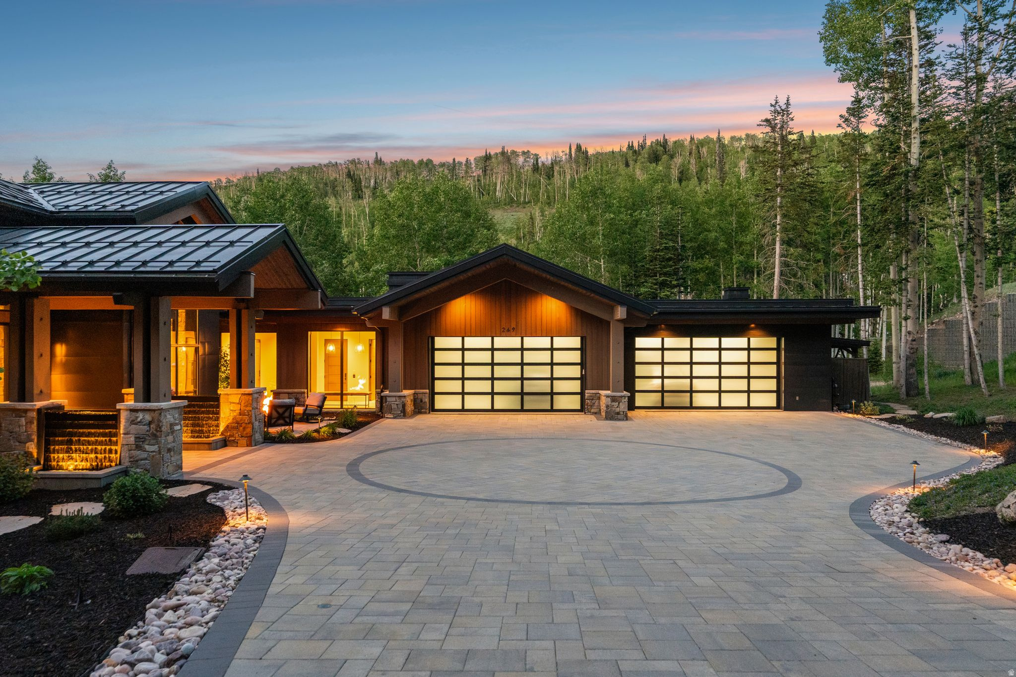 269 WHITE PINE CANYON RD