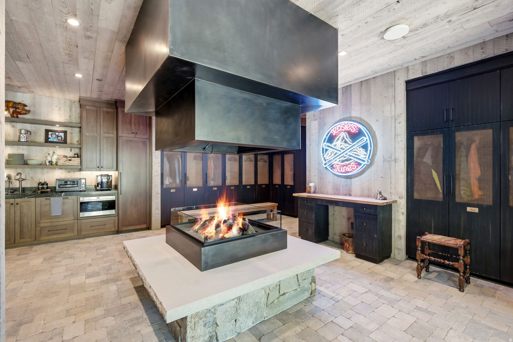 269 WHITE PINE CANYON RD