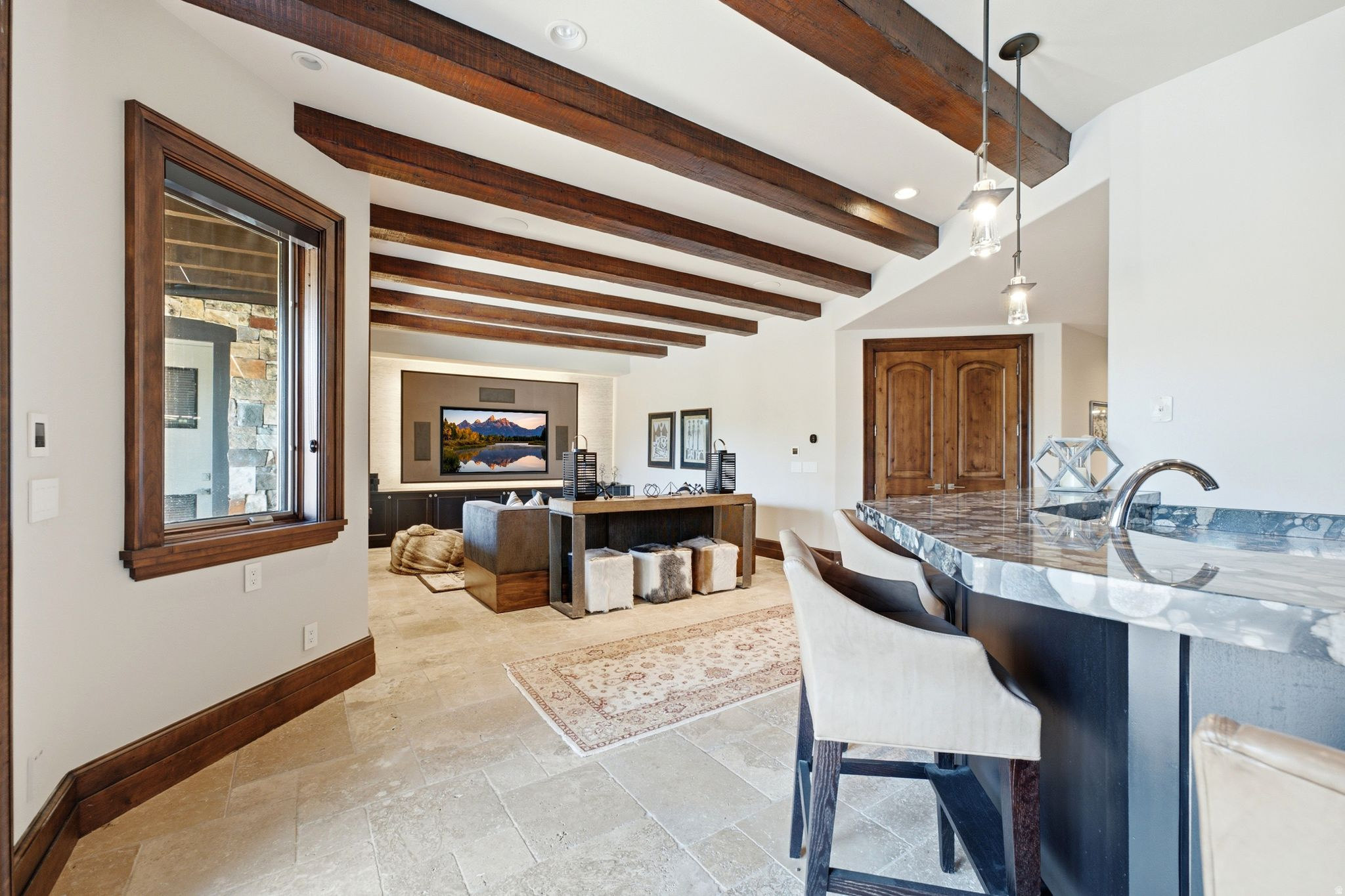 35 SANDSTONE CV