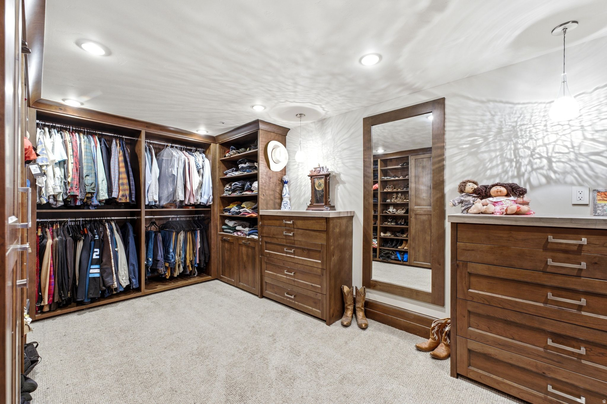 35 SANDSTONE CV