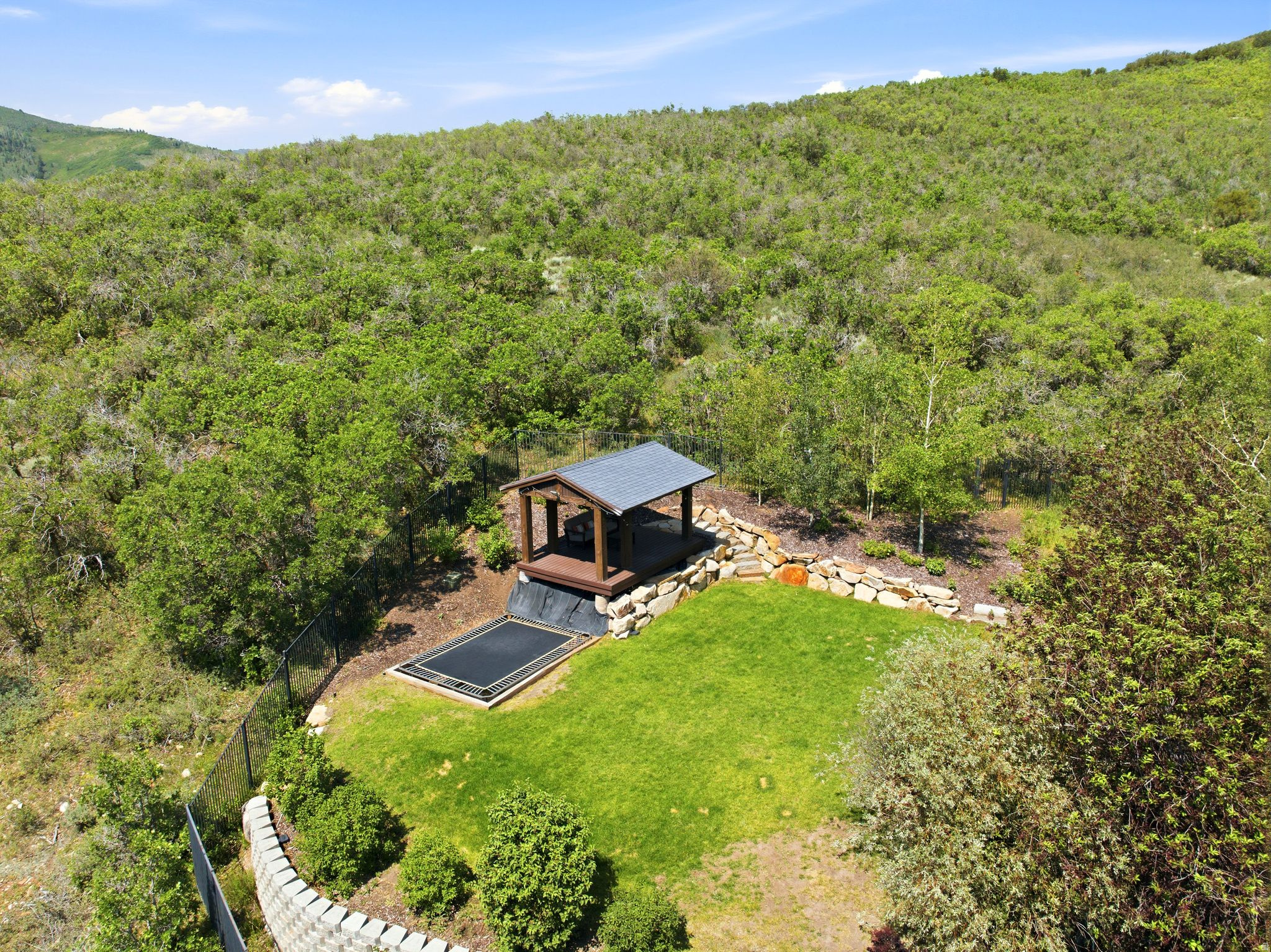 35 SANDSTONE CV