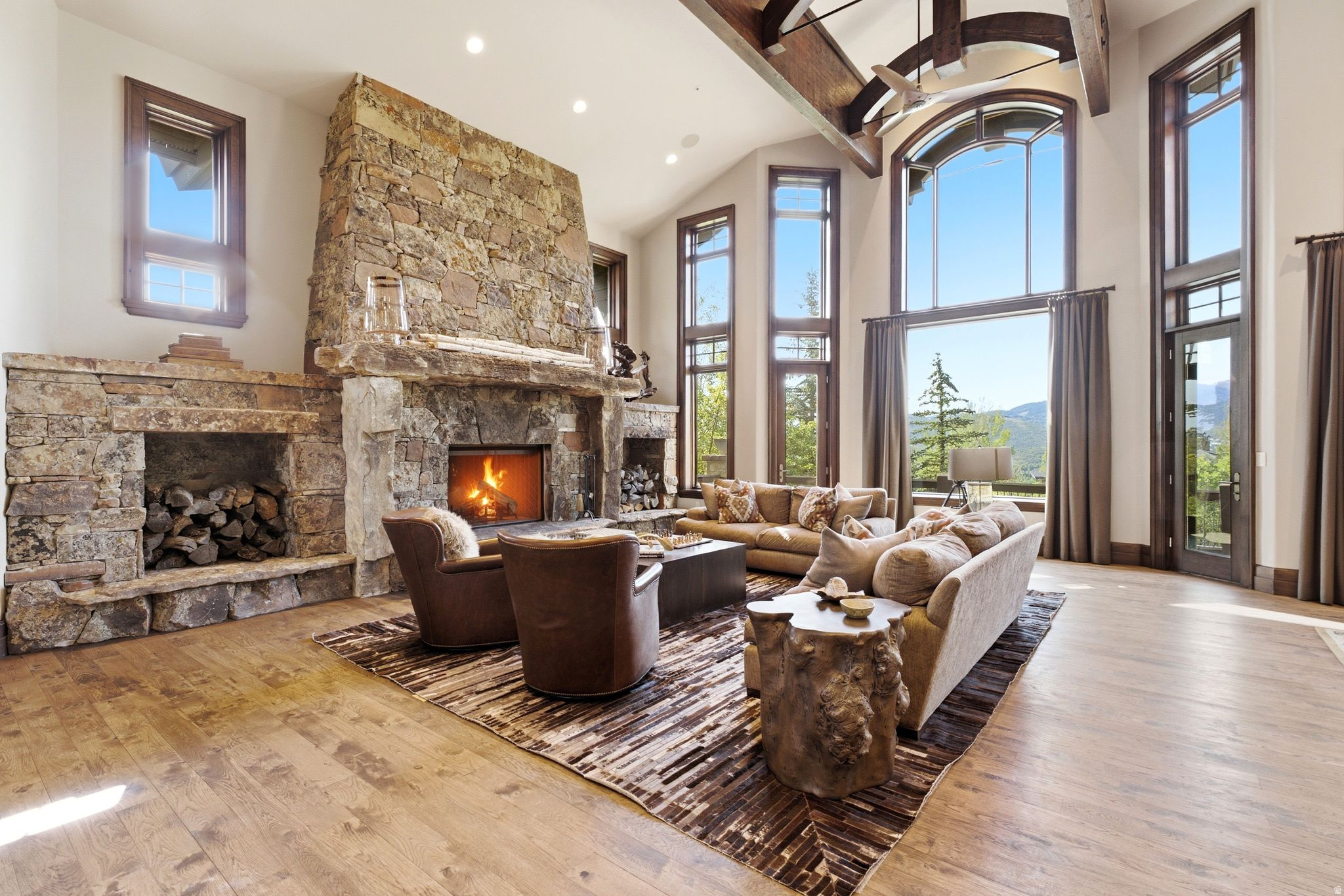 35 SANDSTONE CV