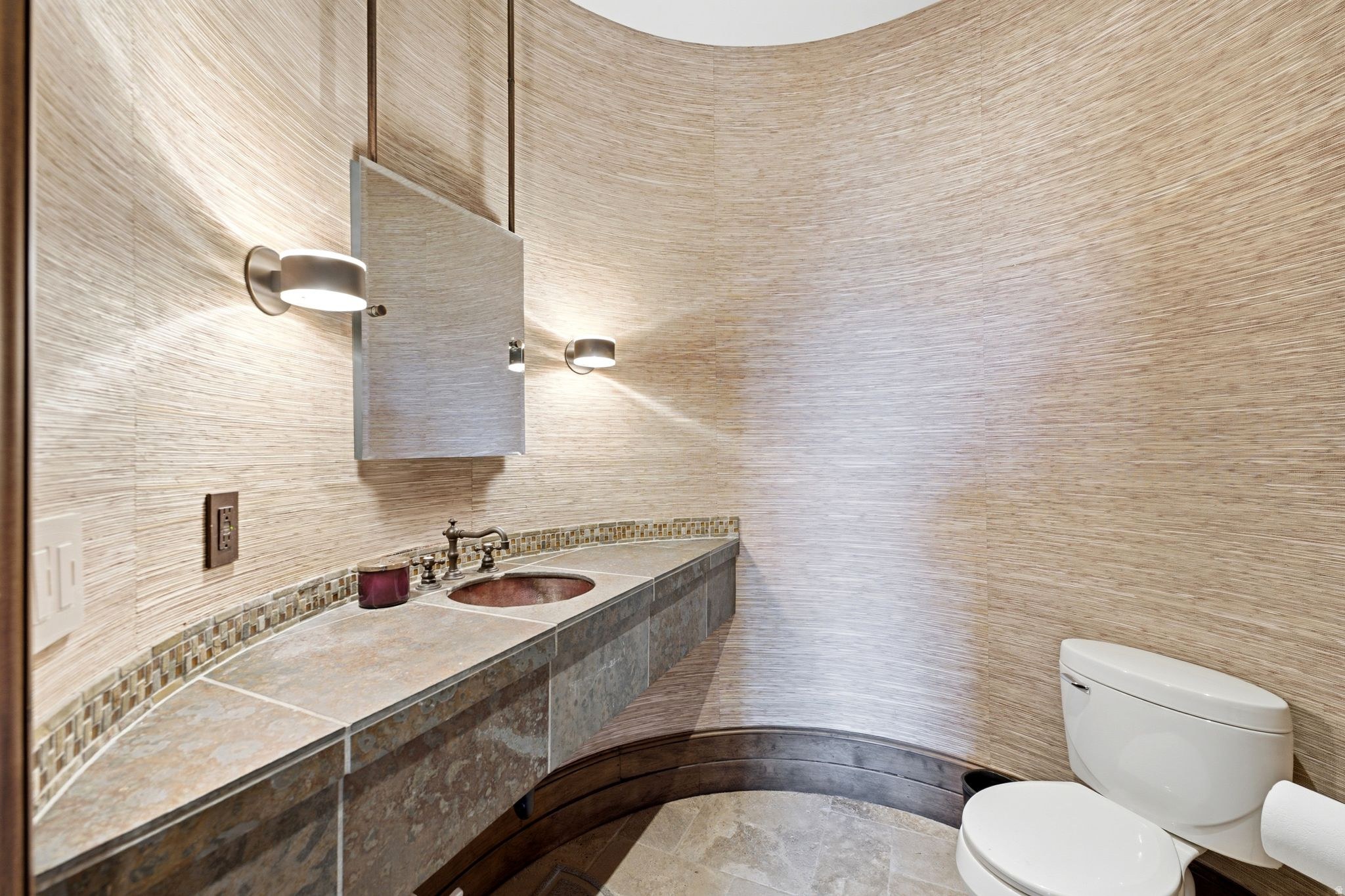 35 SANDSTONE CV