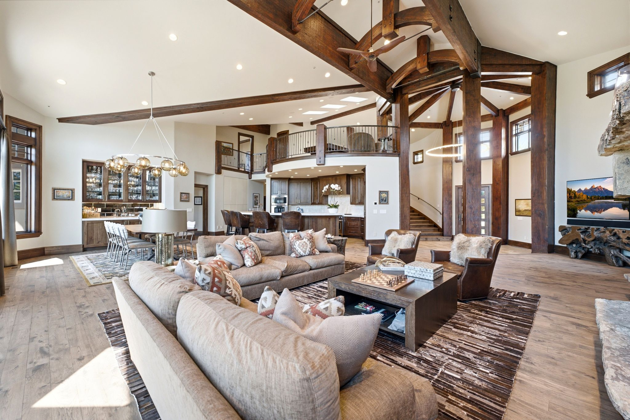 35 SANDSTONE CV