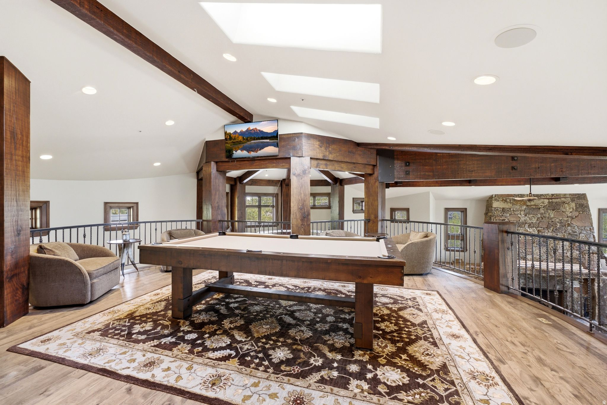 35 SANDSTONE CV
