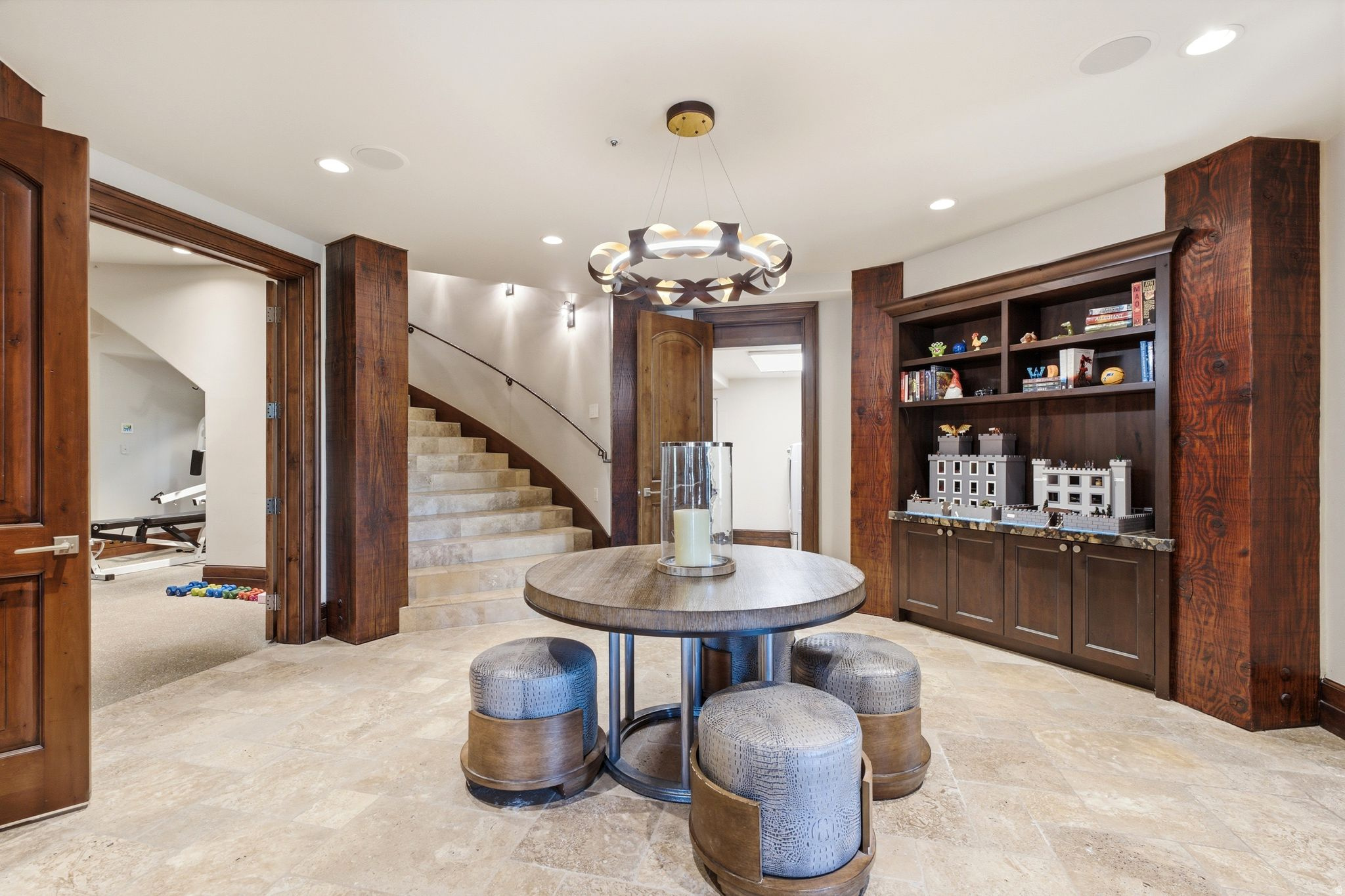 35 SANDSTONE CV