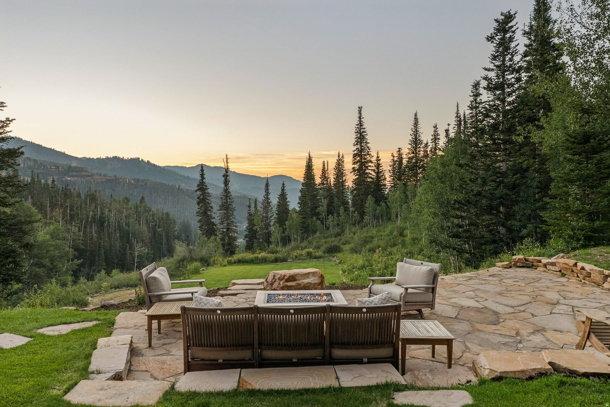 182 WHITE PINE CANYON RD #182
