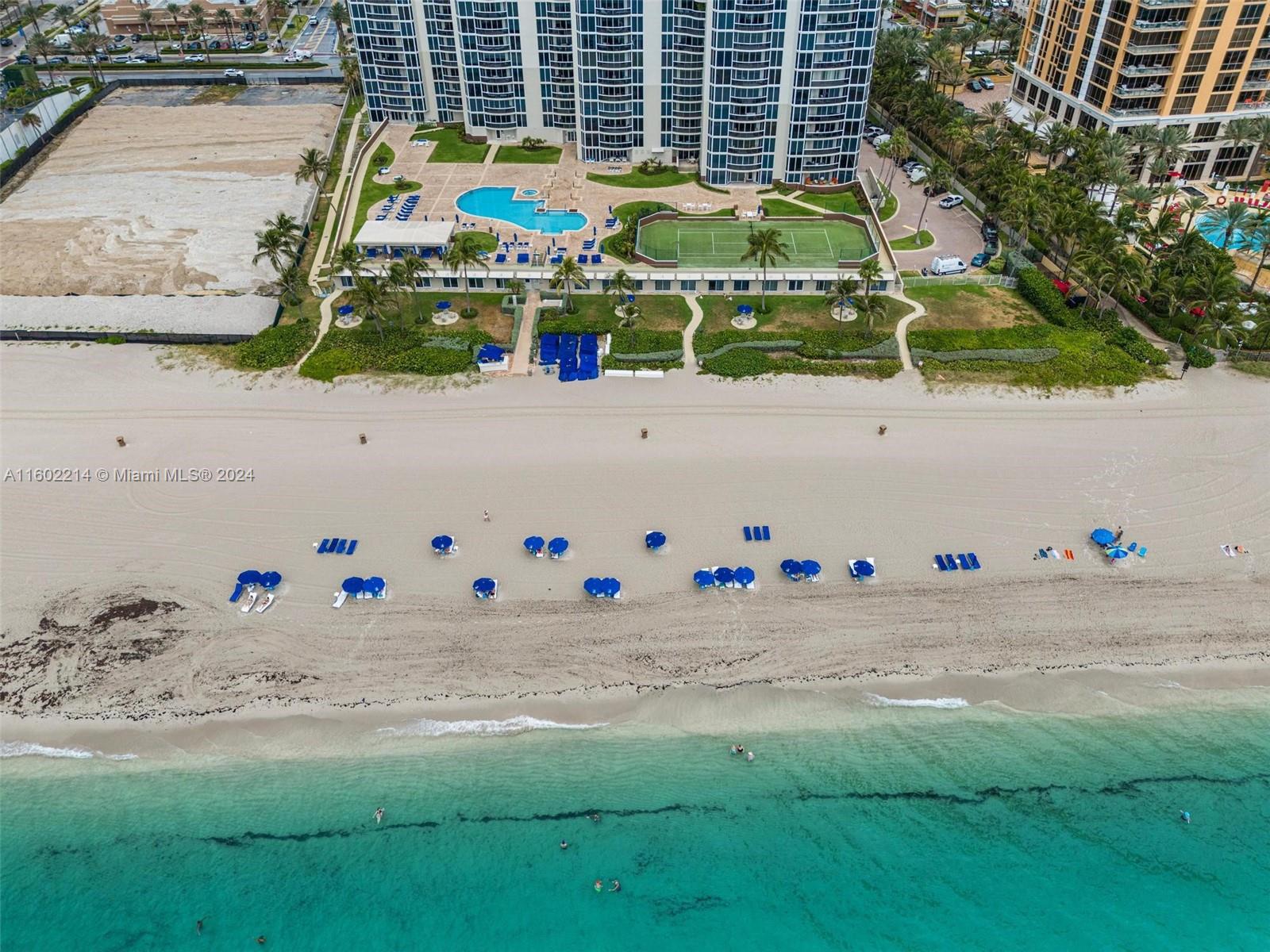 17555 Collins Ave # 1203