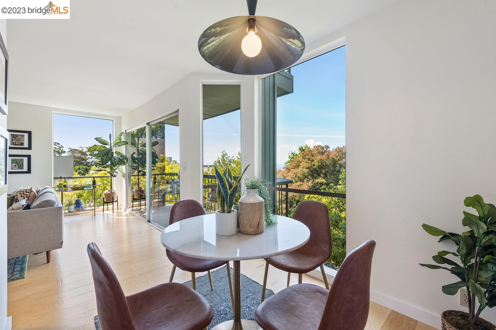 2700 Le Conte Ave Unit: 404