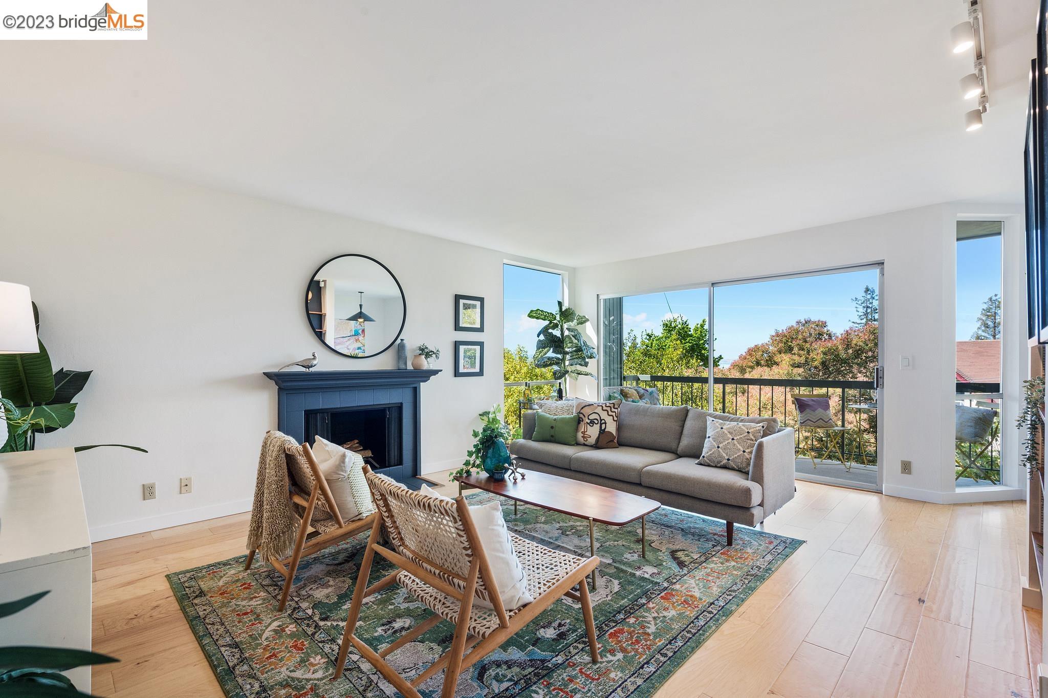 2700 Le Conte Ave Unit: 404