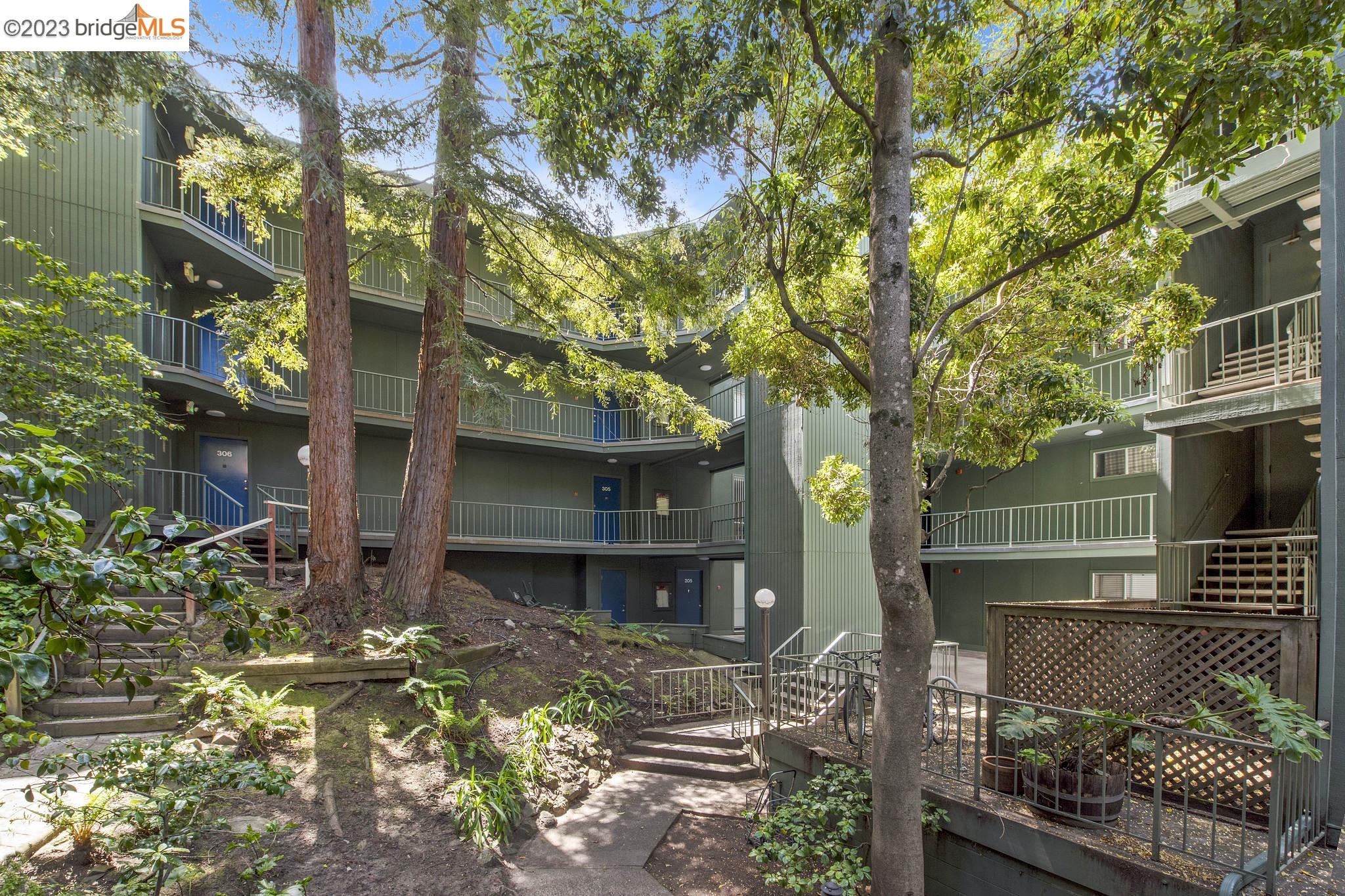 2700 Le Conte Ave Unit: 404