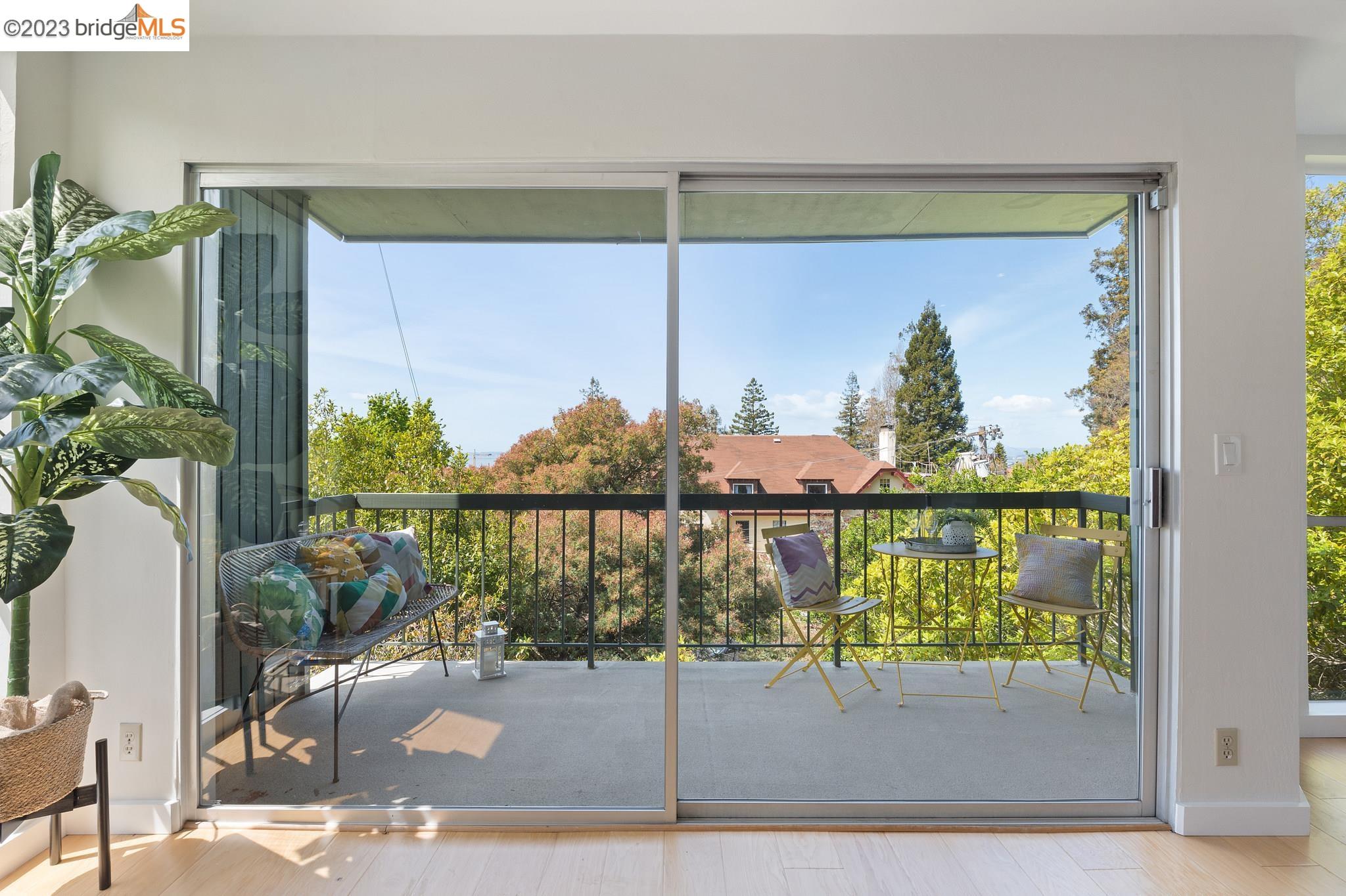 2700 Le Conte Ave Unit: 404