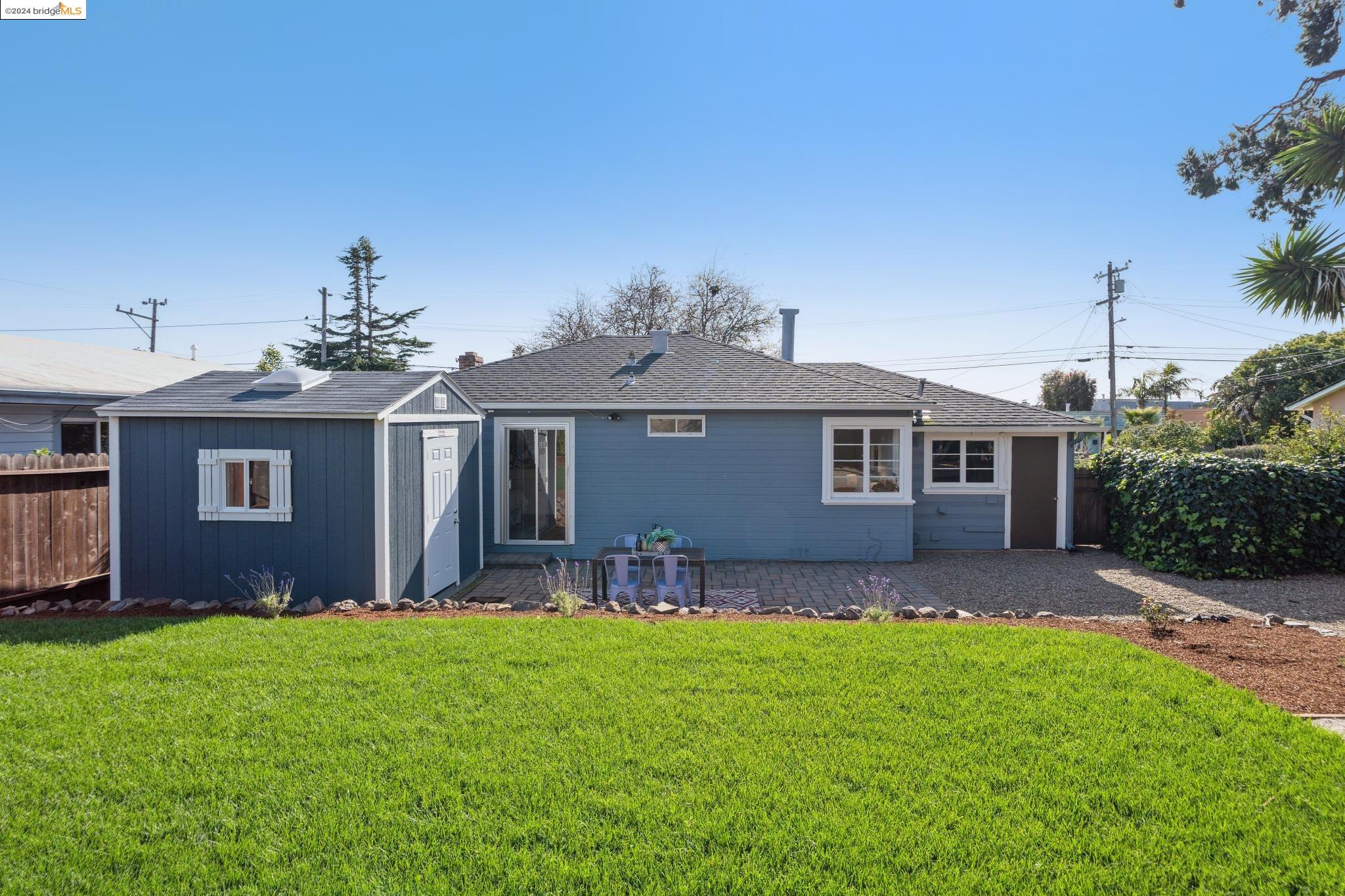 1358 Mariposa St