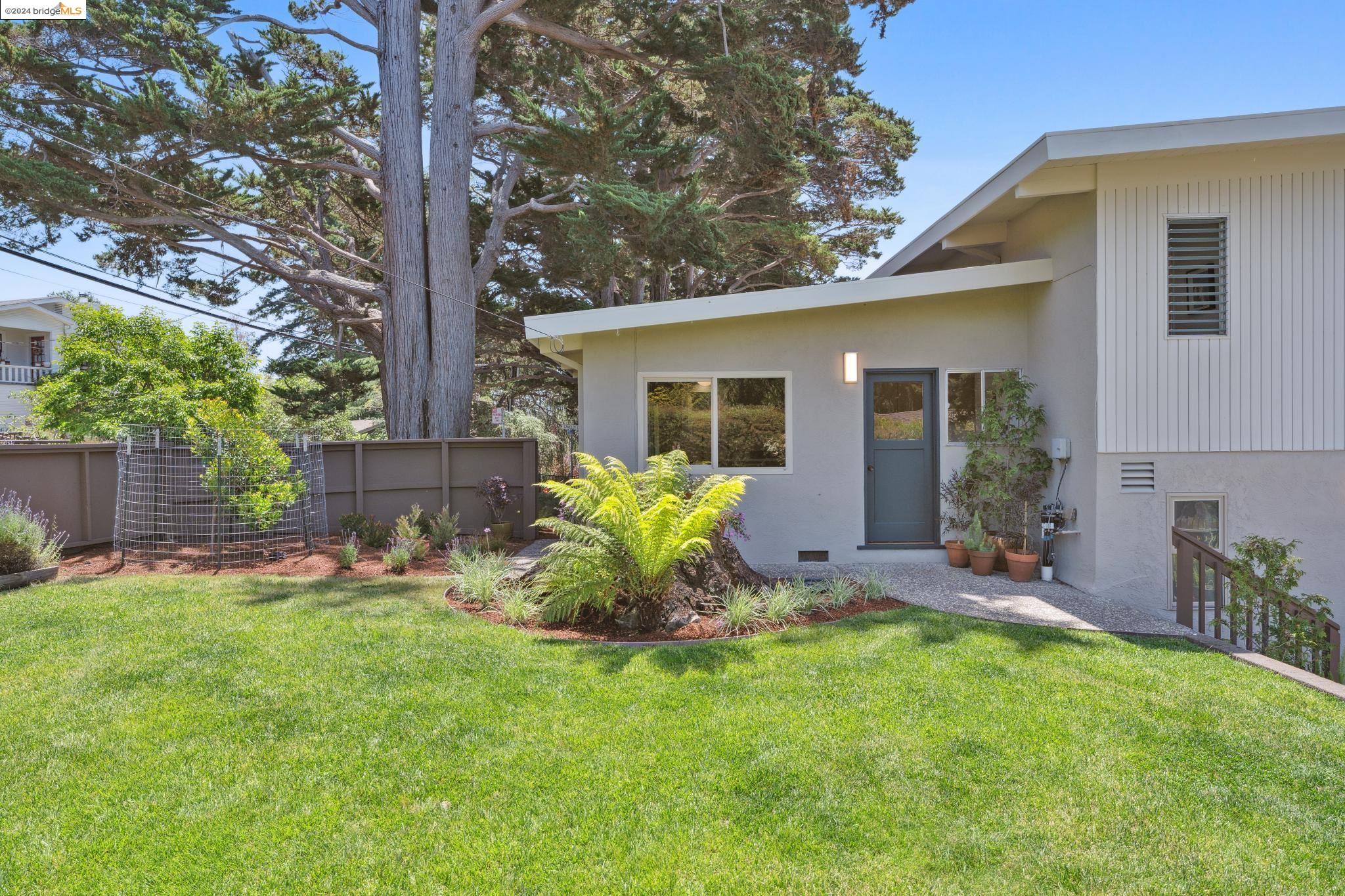 44 Beverly Rd