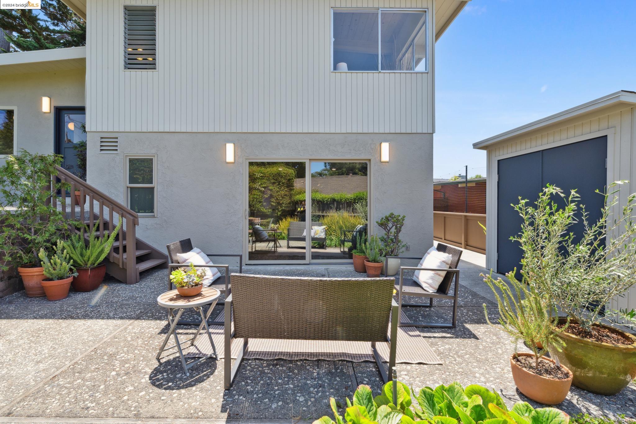 44 Beverly Rd