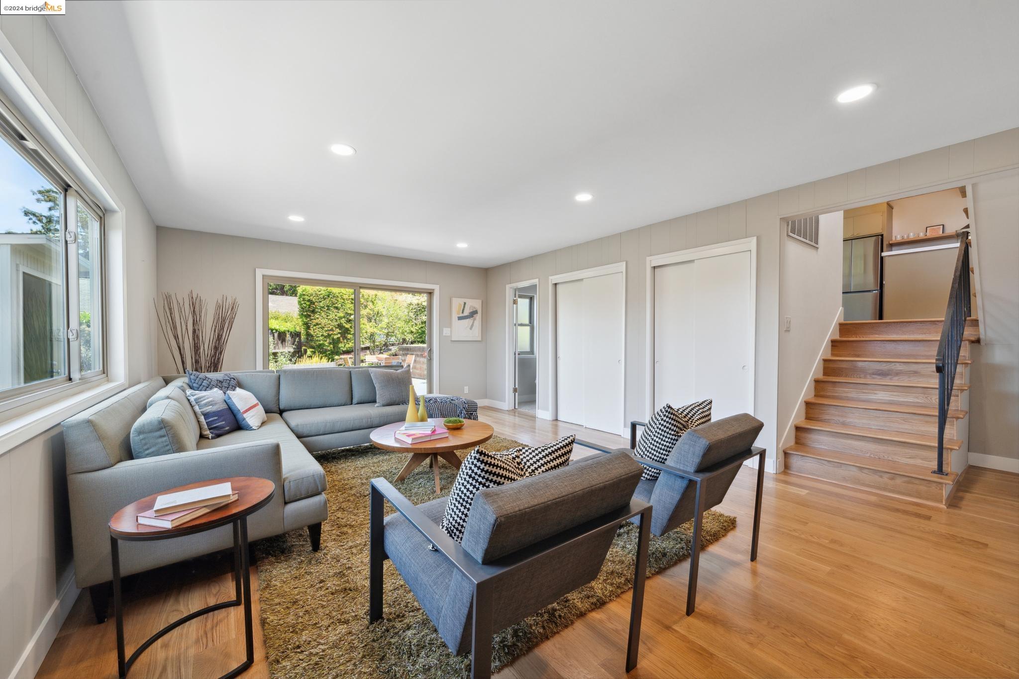 44 Beverly Rd