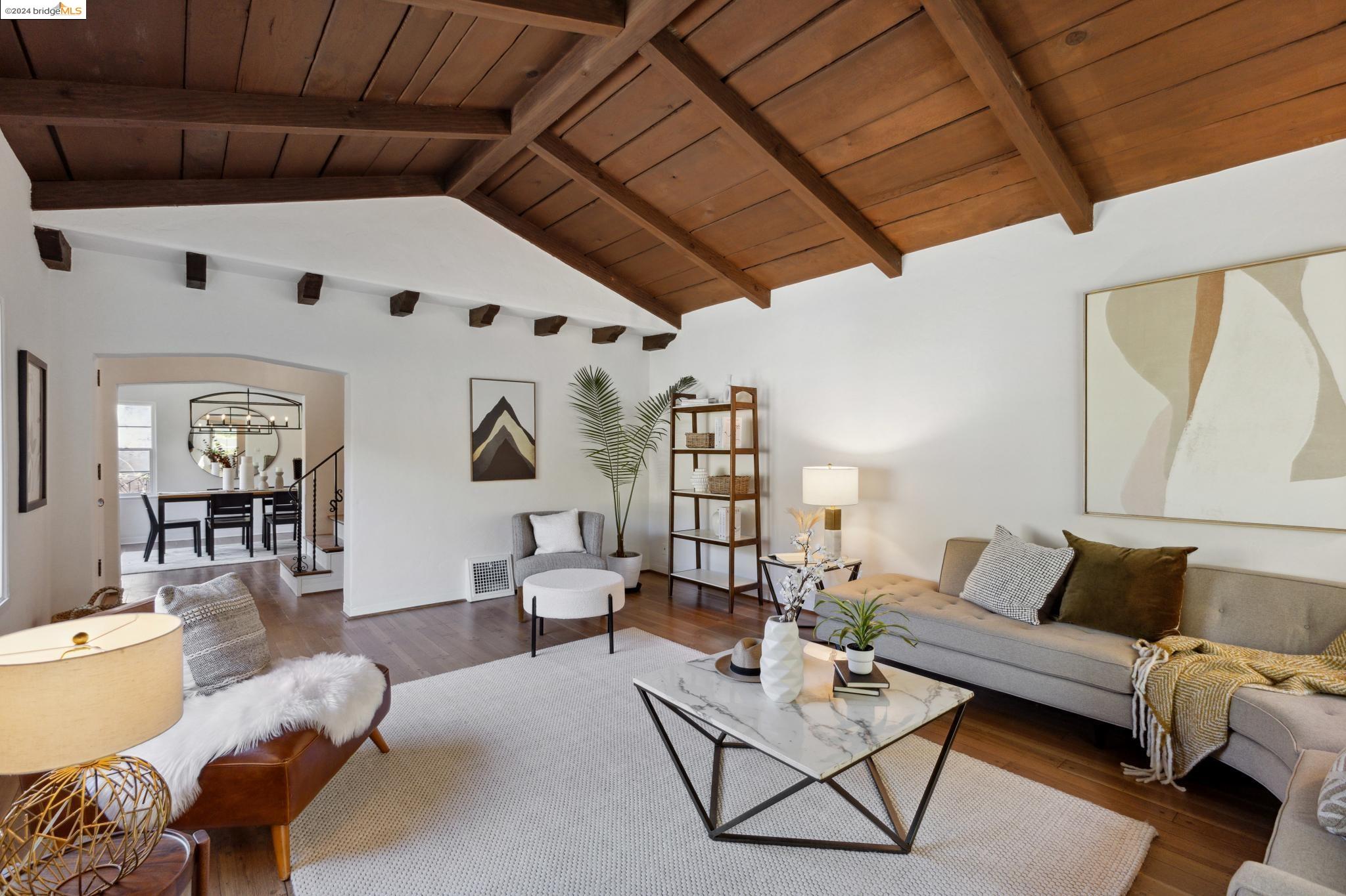 1557 Trestle Glen Rd