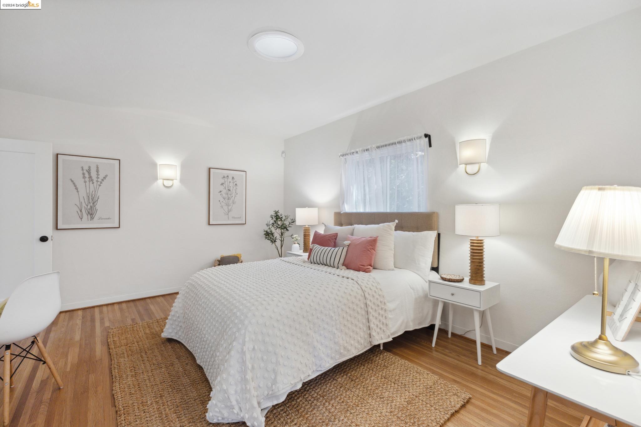 1557 Trestle Glen Rd