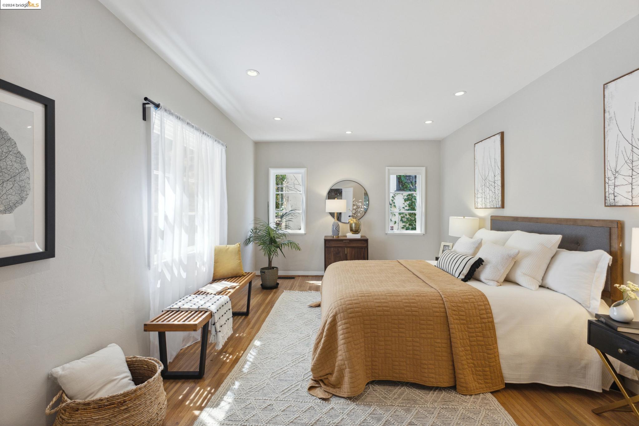 1557 Trestle Glen Rd