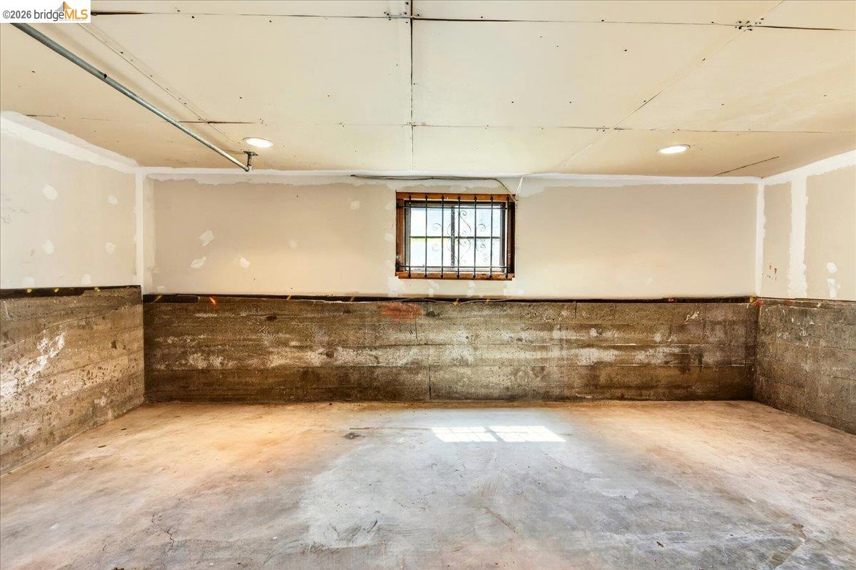 1601 Dwight Way