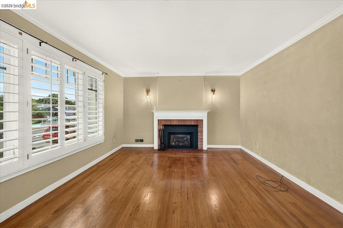 1601 Dwight Way