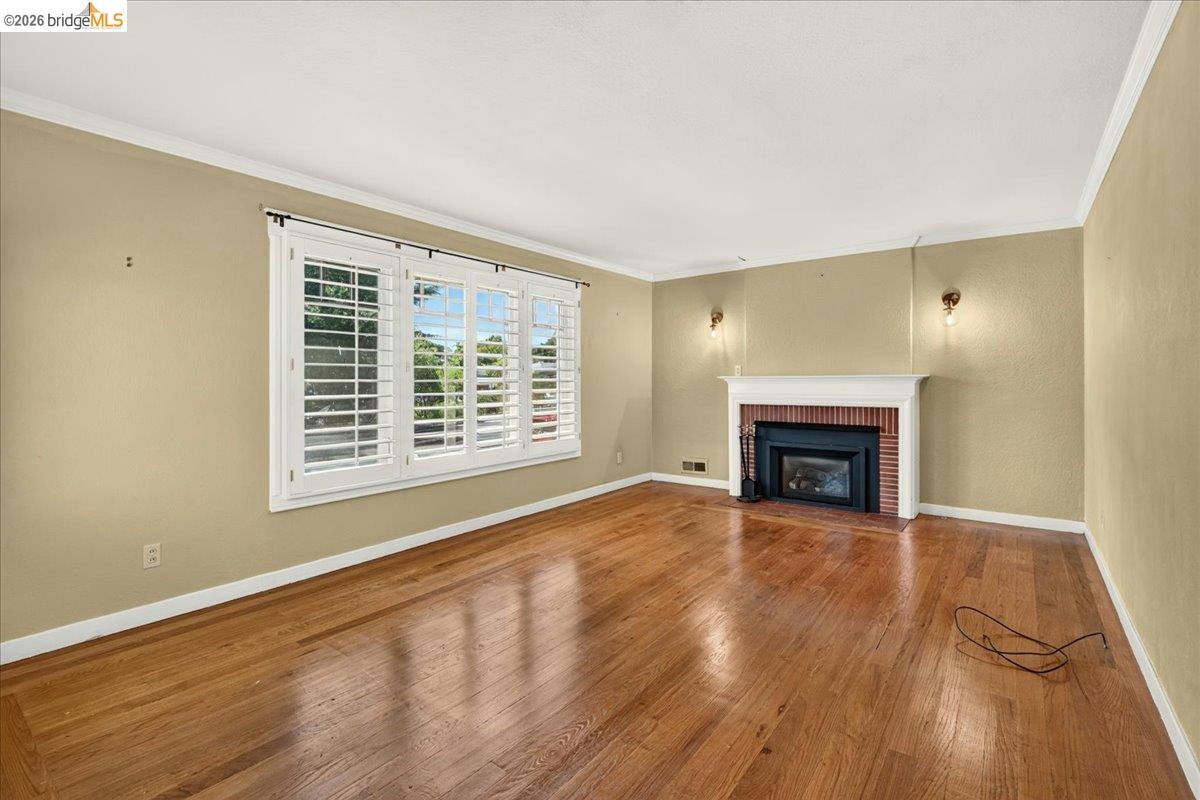 1601 Dwight Way