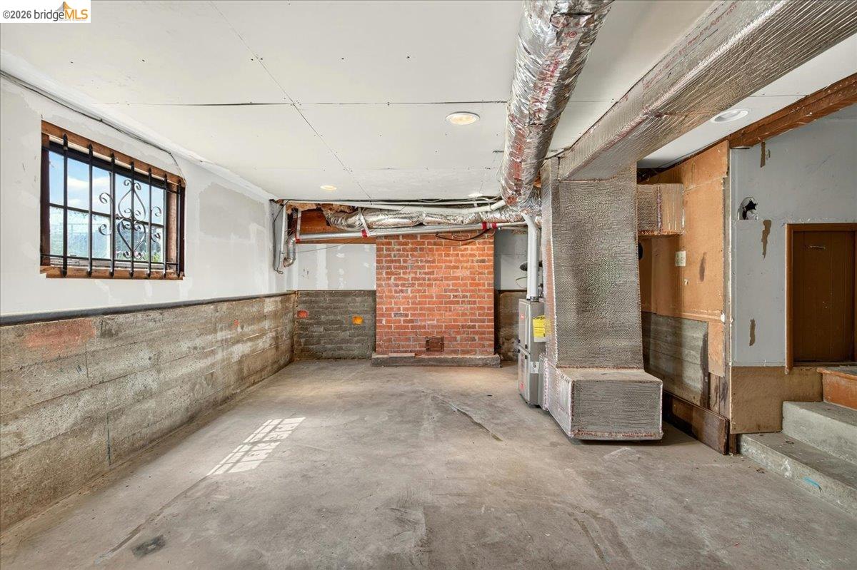 1601 Dwight Way