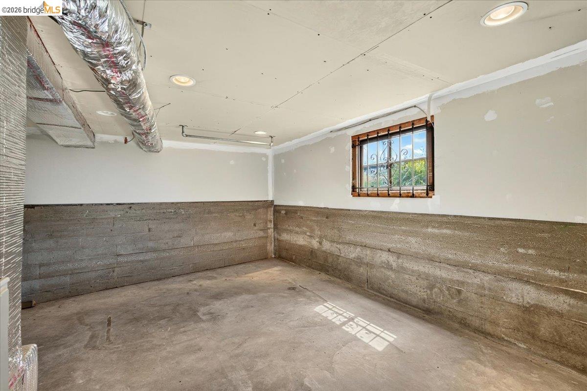 1601 Dwight Way