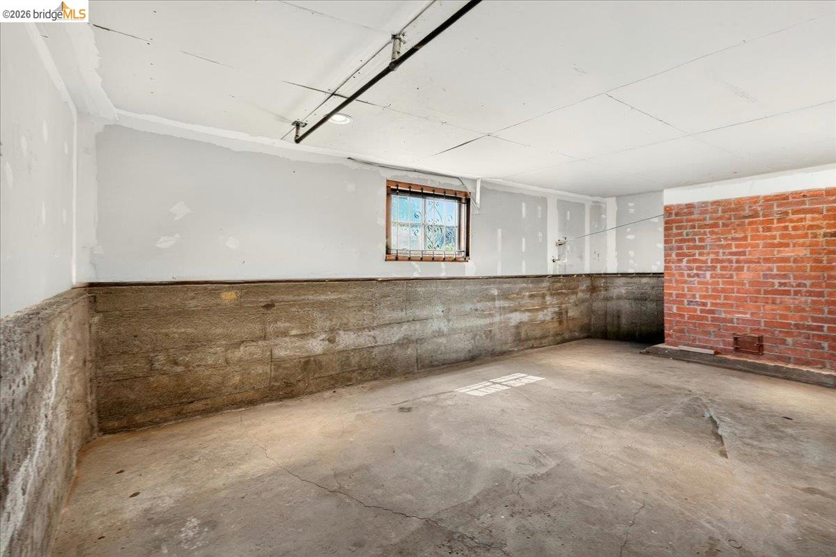 1601 Dwight Way