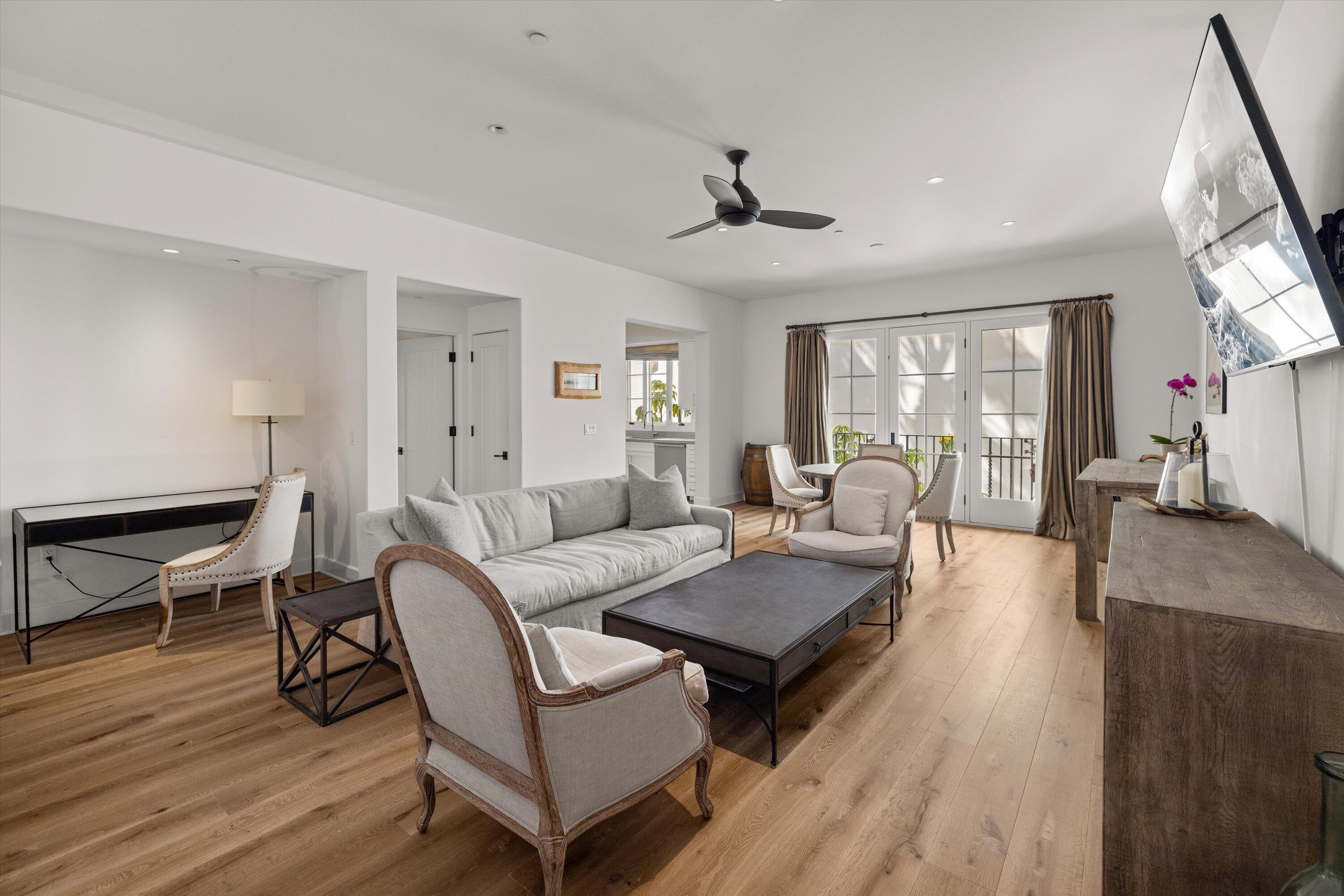 18 W Victoria Street, 206