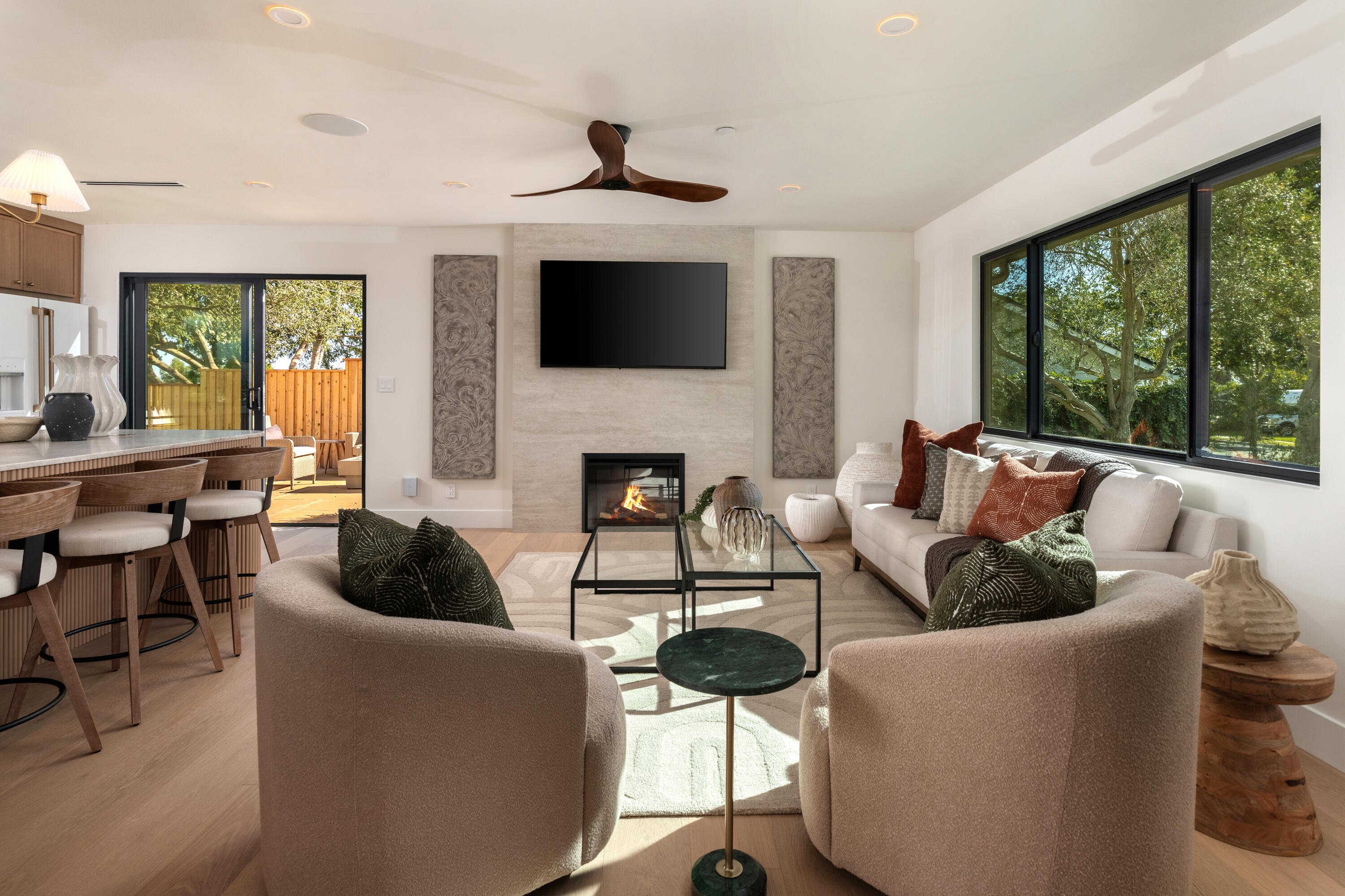636 Litchfield Lane