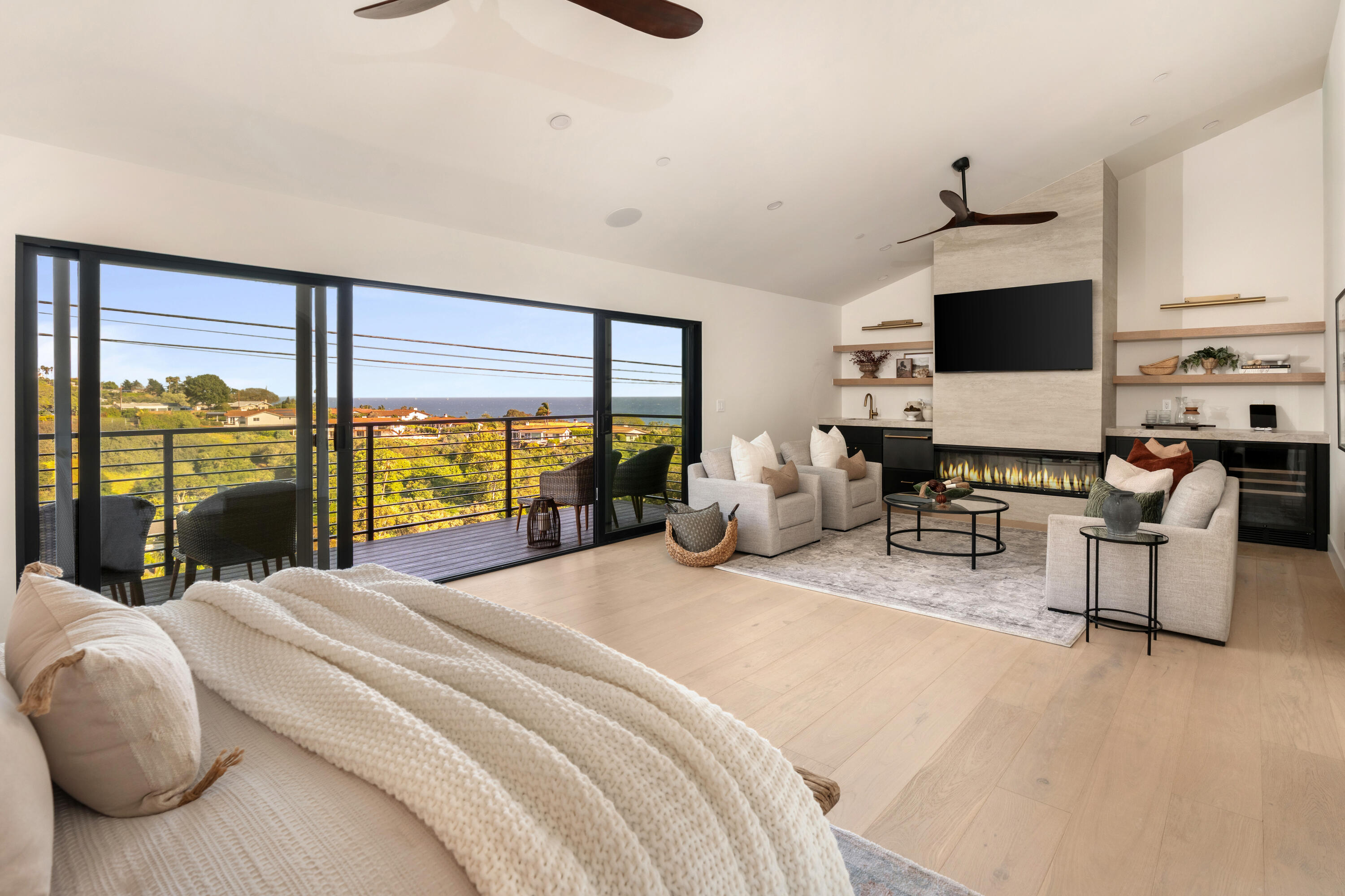 636 Litchfield Lane