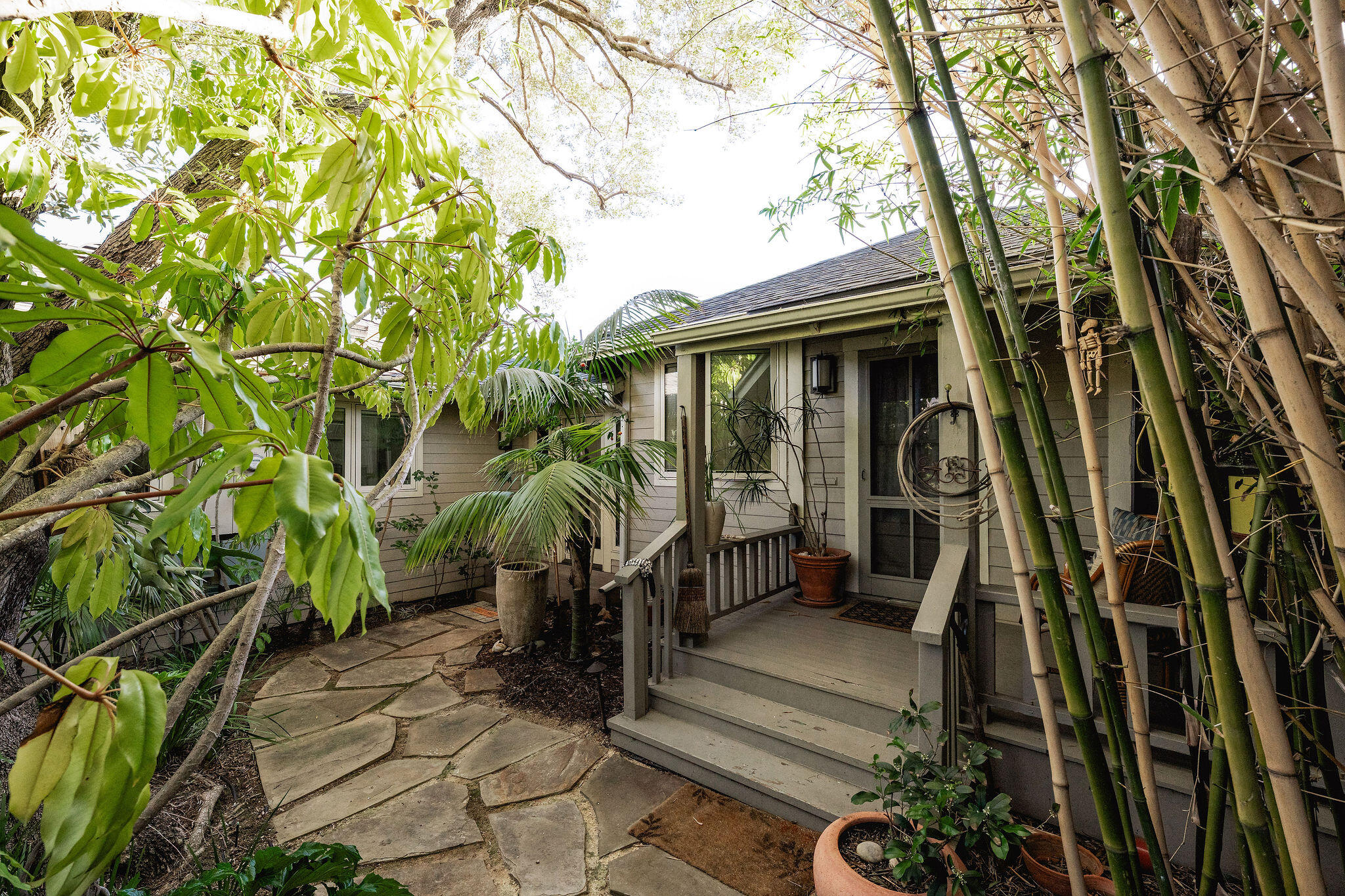 1111-1113 Olive Street