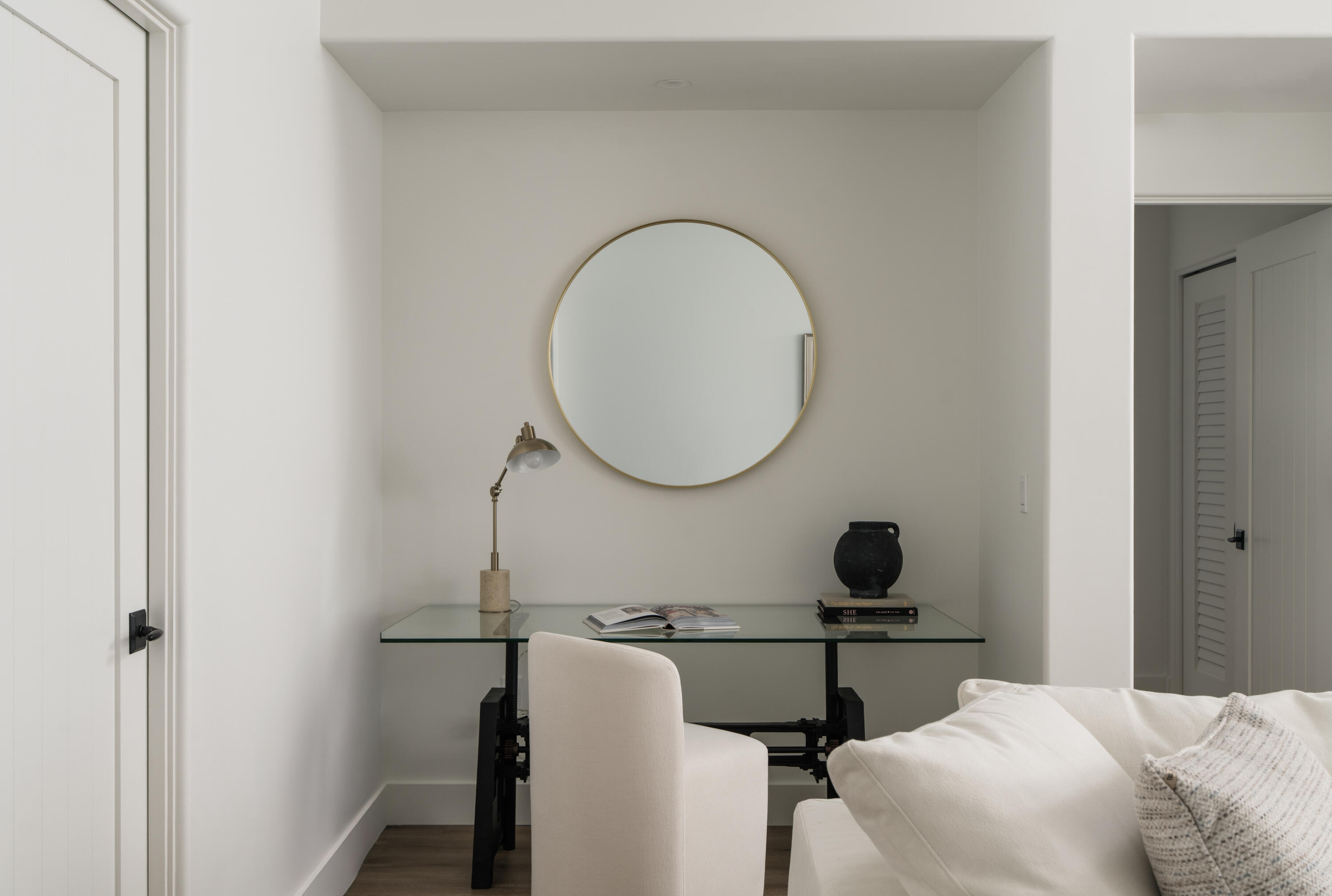 18 W Victoria Street 206