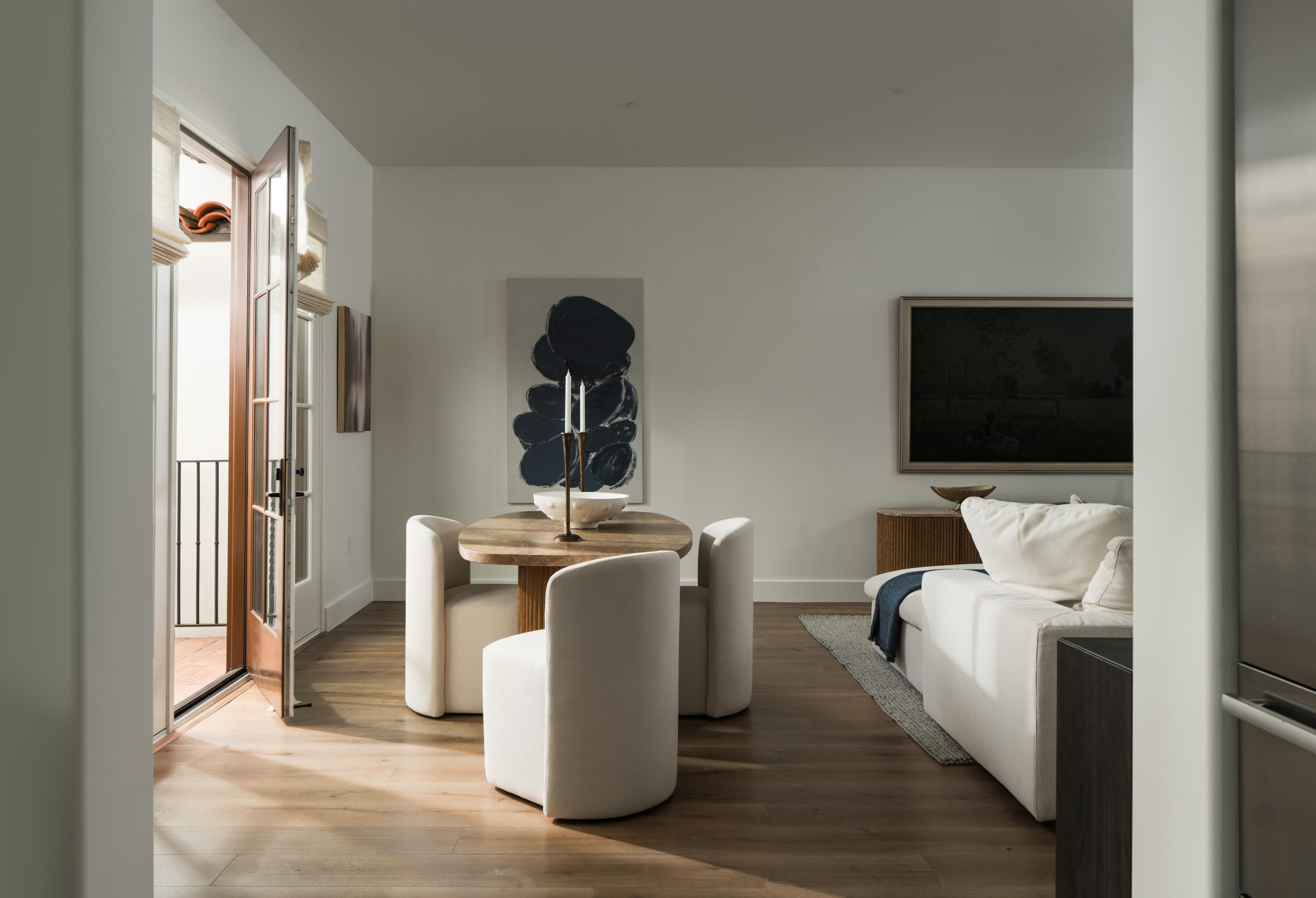 18 W Victoria Street 206