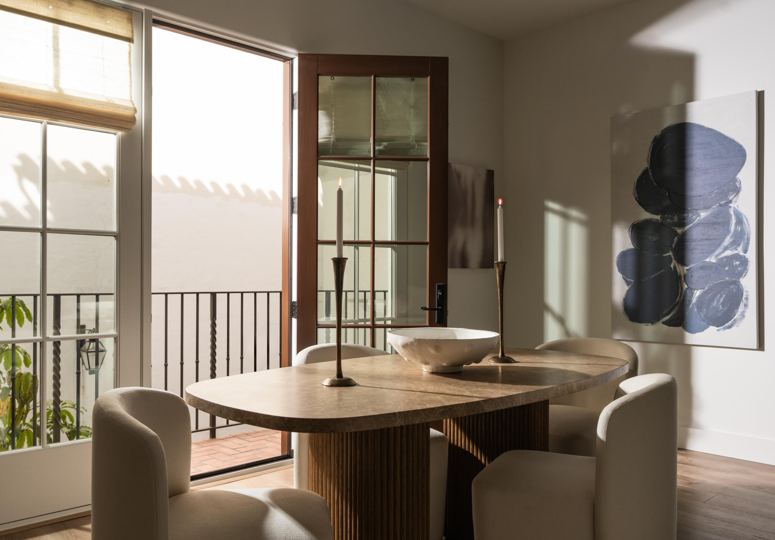 18 W Victoria Street 206