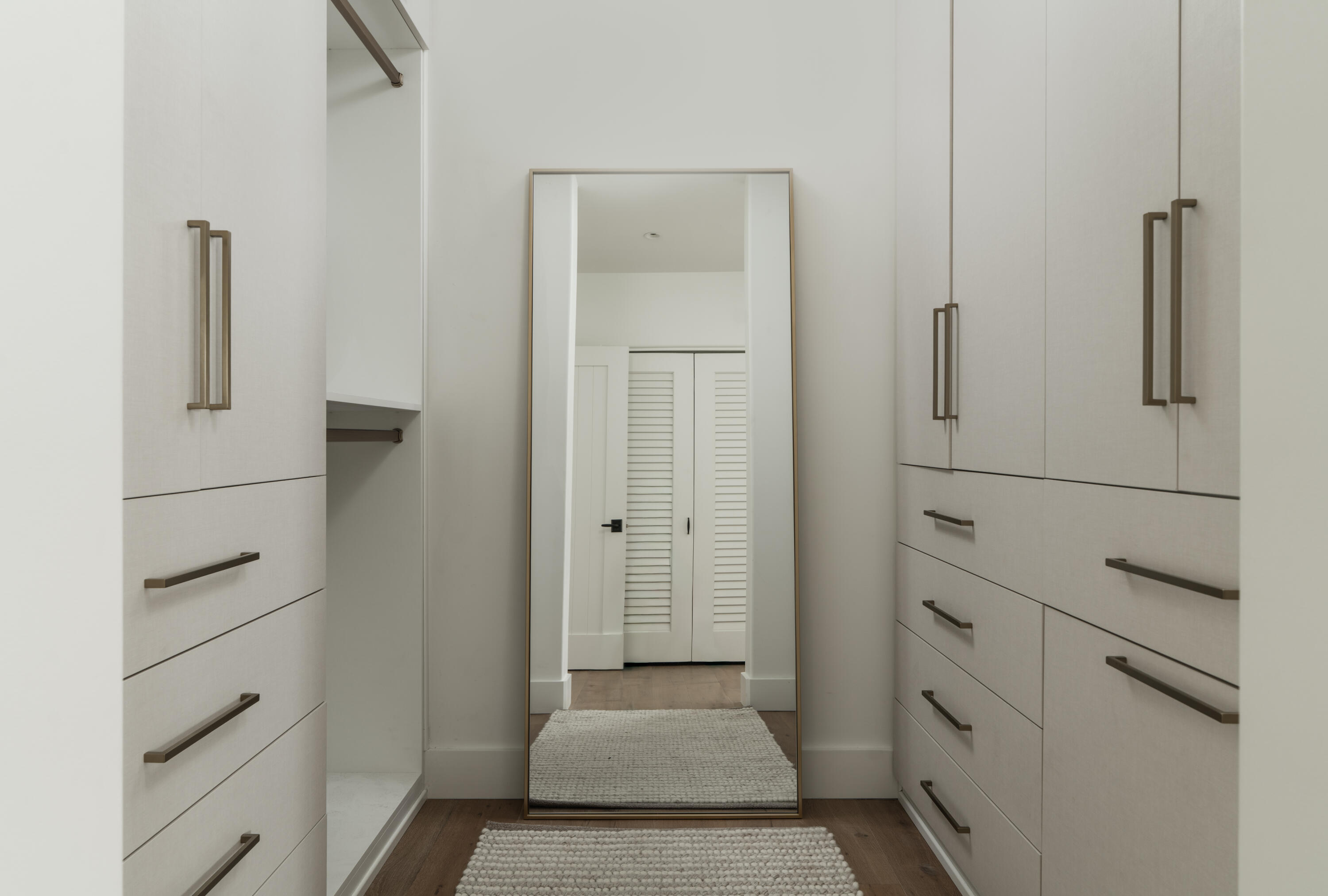 18 W Victoria Street 206