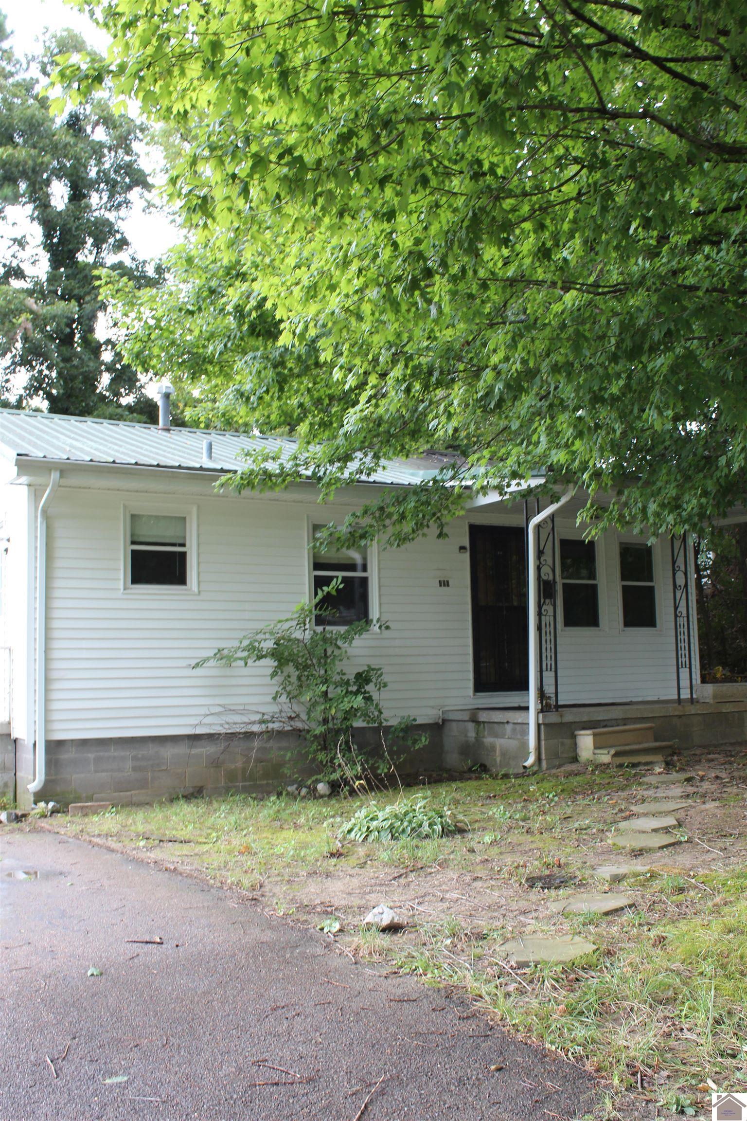 406 Helen Street