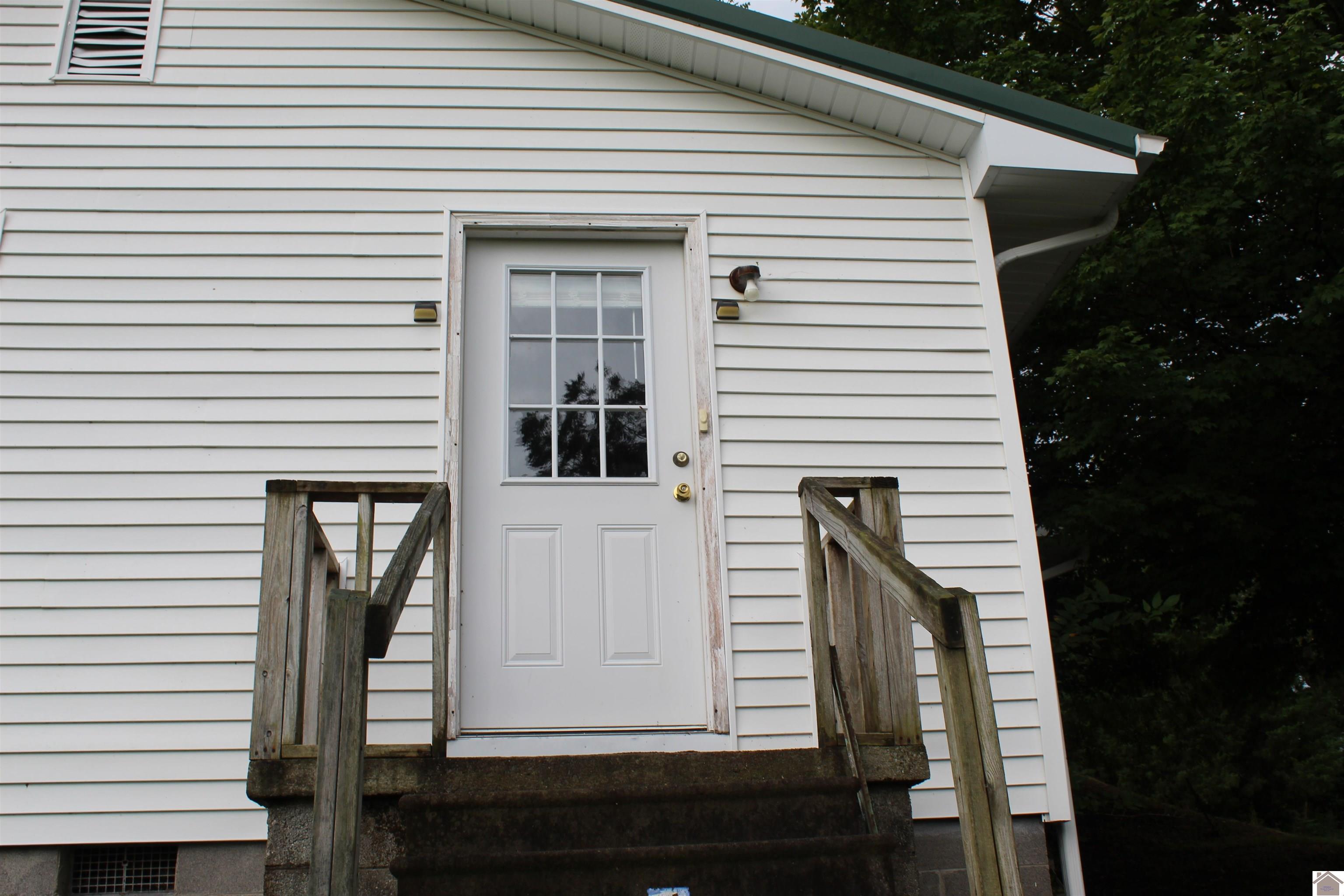 406 Helen Street