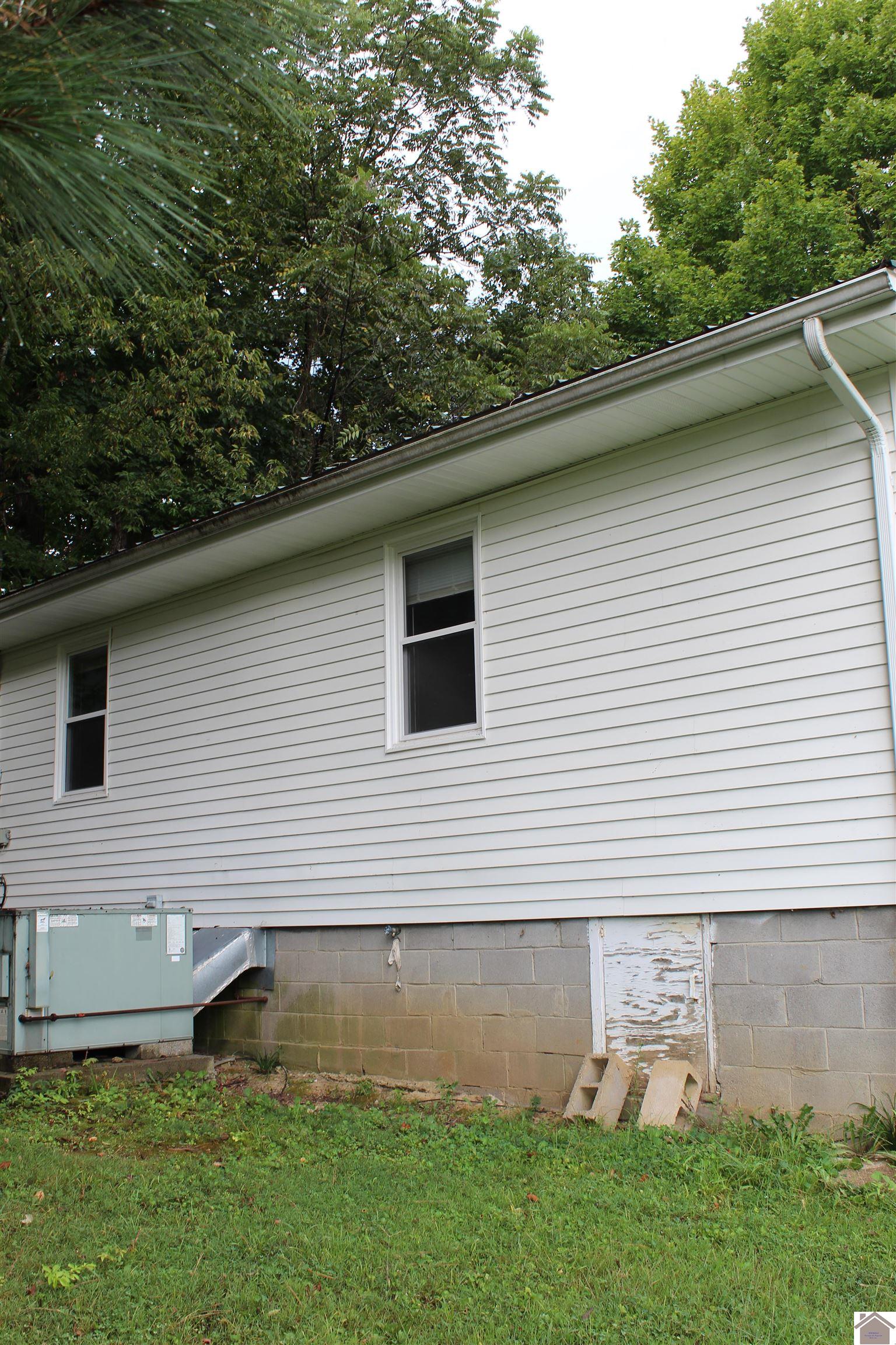 406 Helen Street