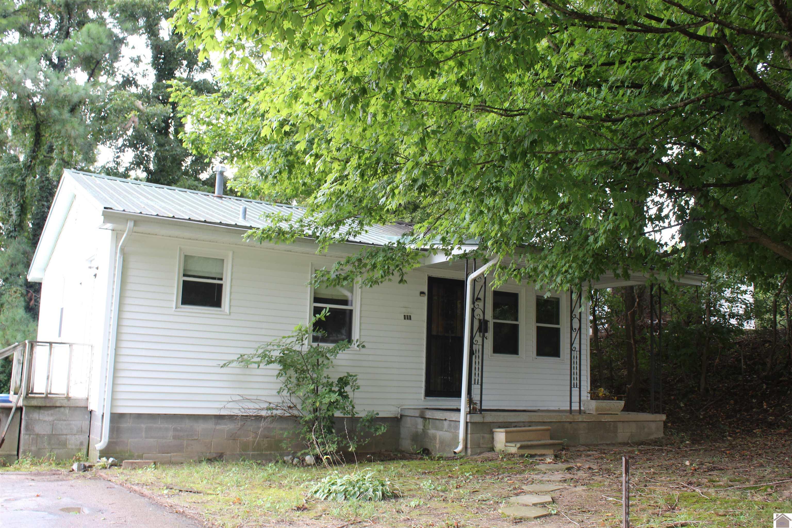406 Helen Street