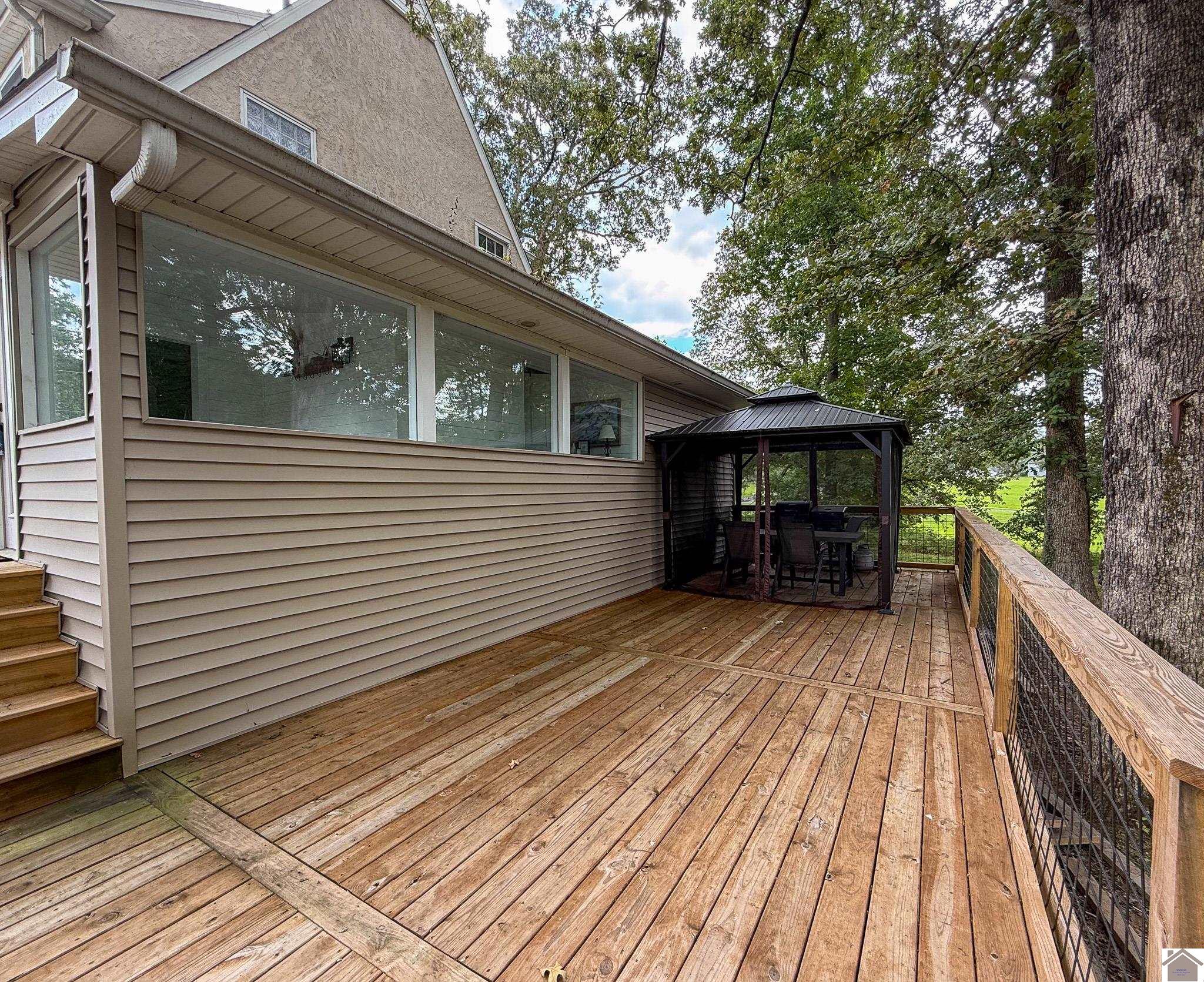 865 South Friendship