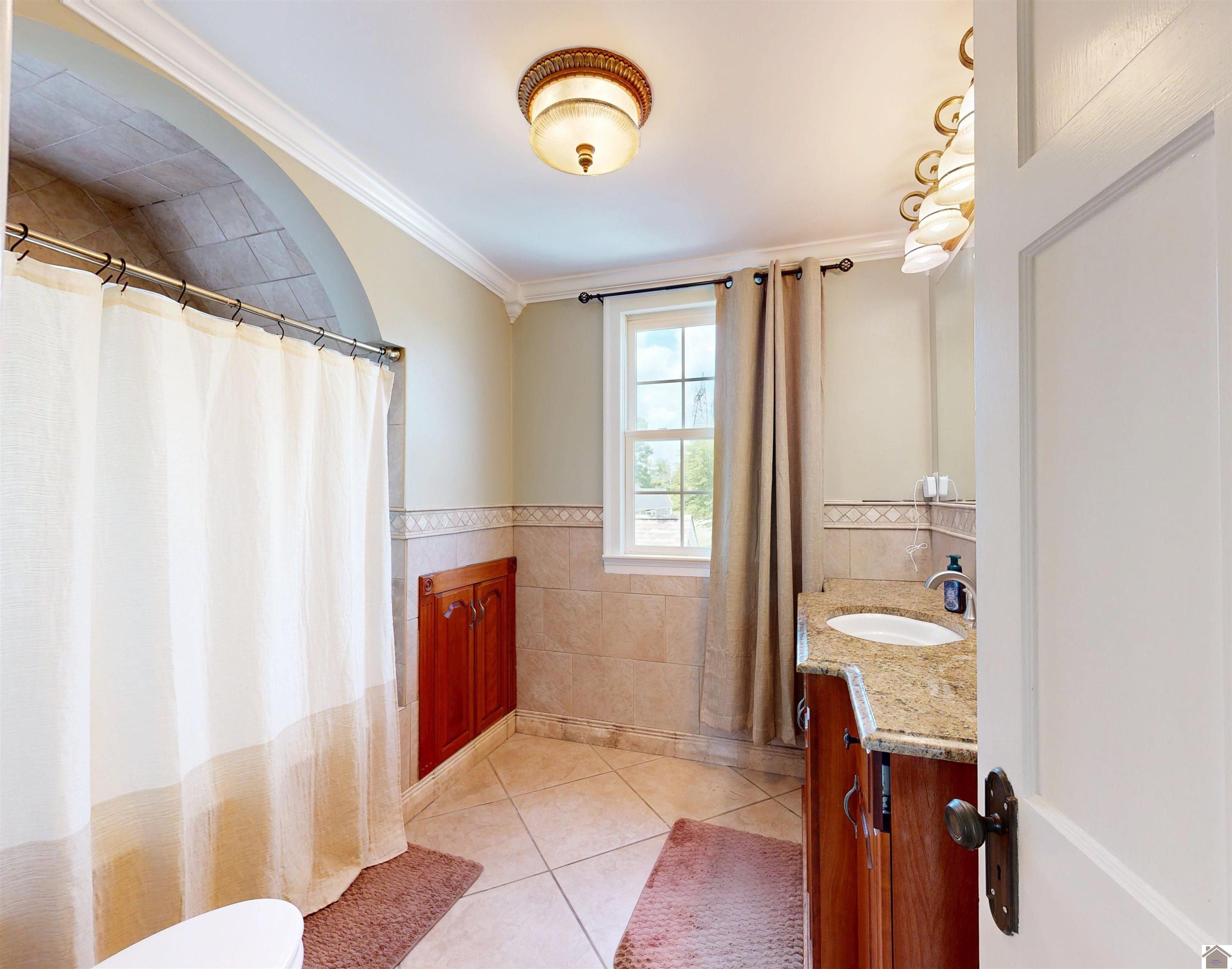 865 South Friendship